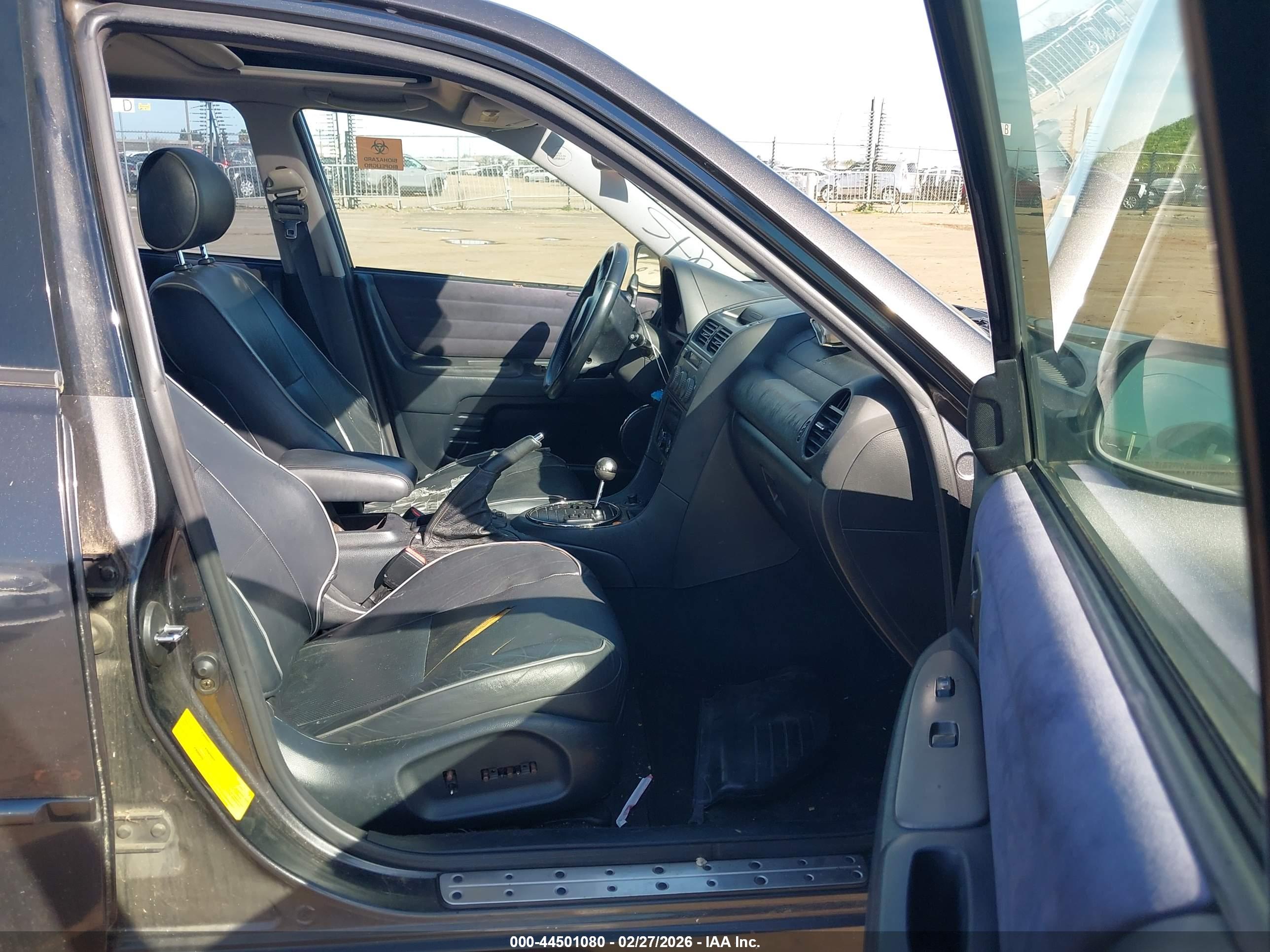 LEXUS IS image 5