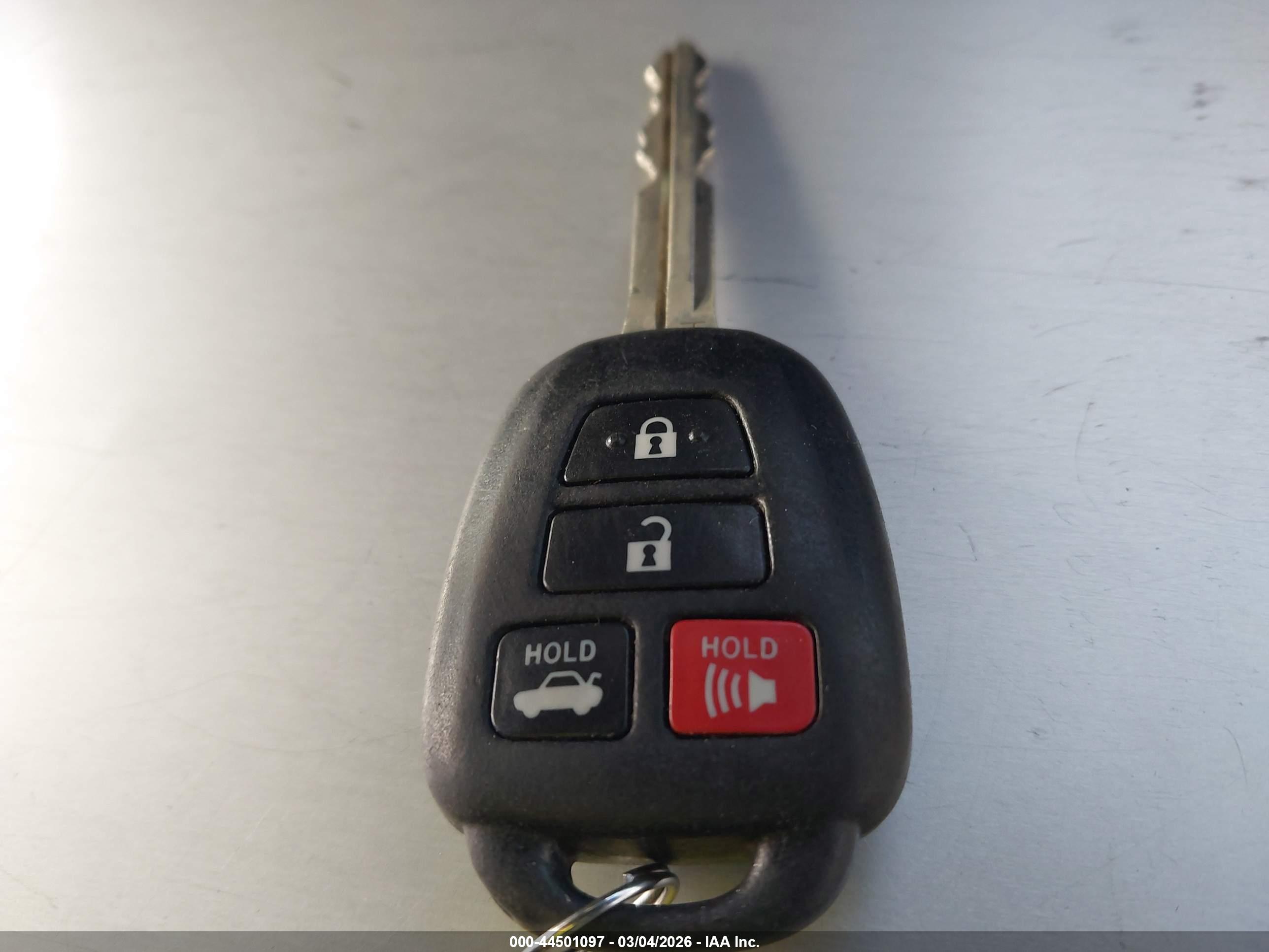 TOYOTA CAMRY image 11