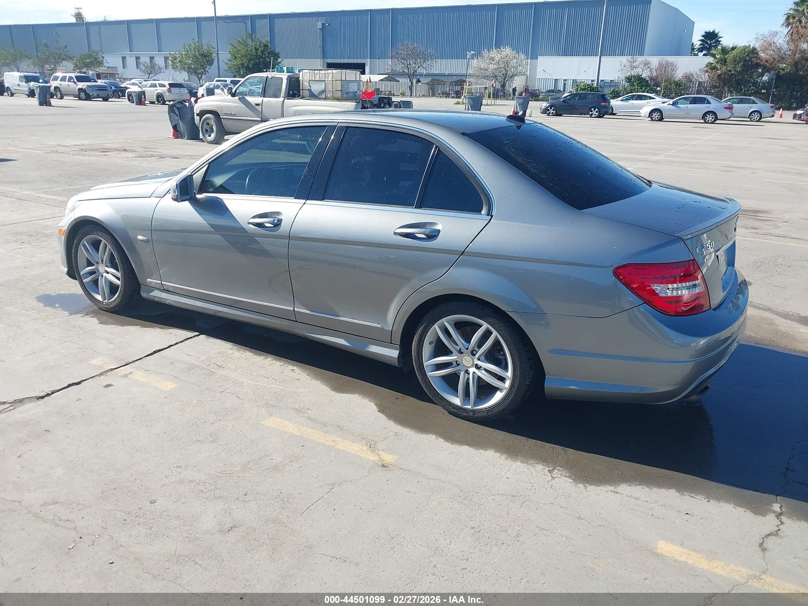 MERCEDES-BENZ C image 3