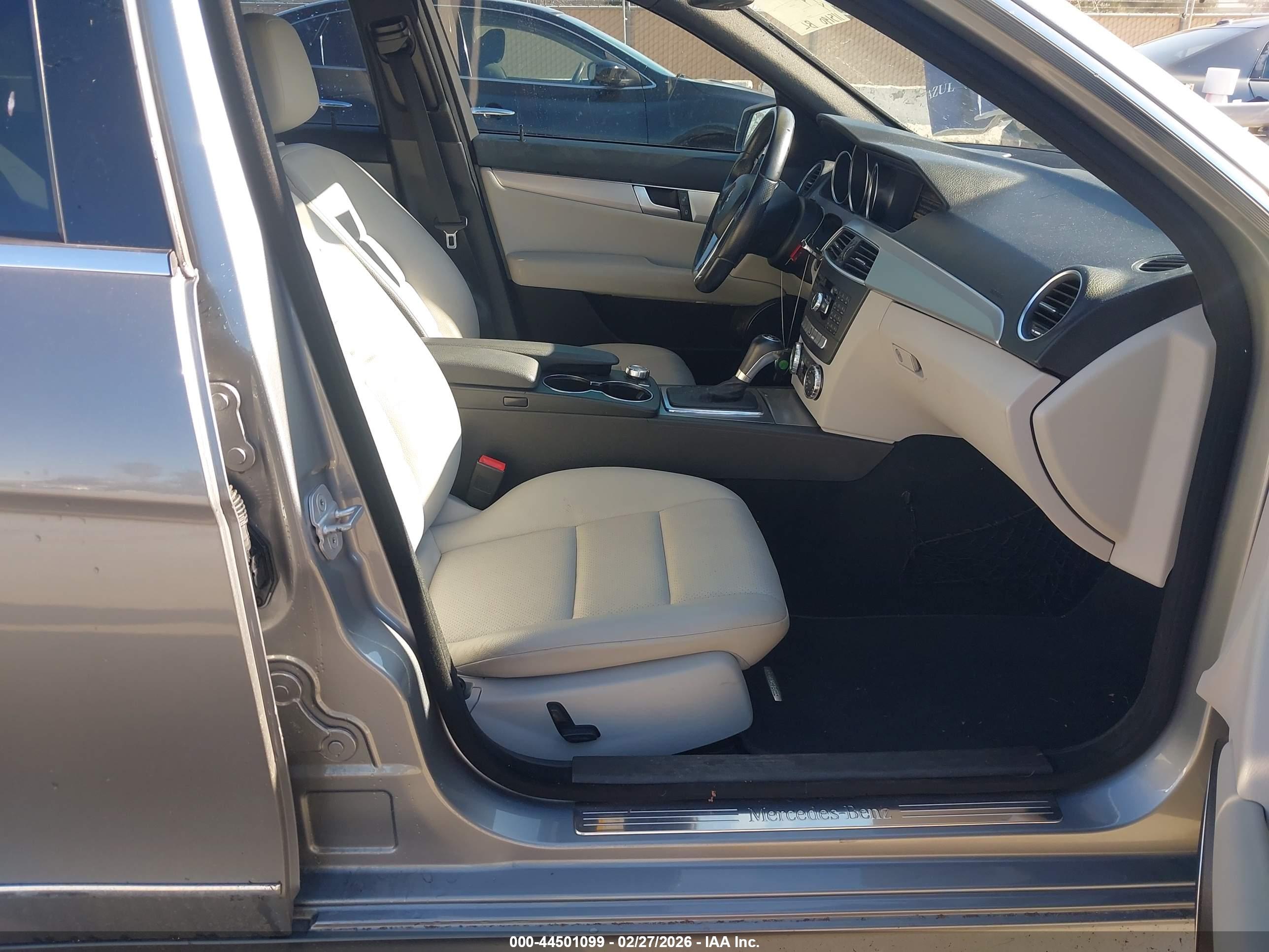 MERCEDES-BENZ C image 5