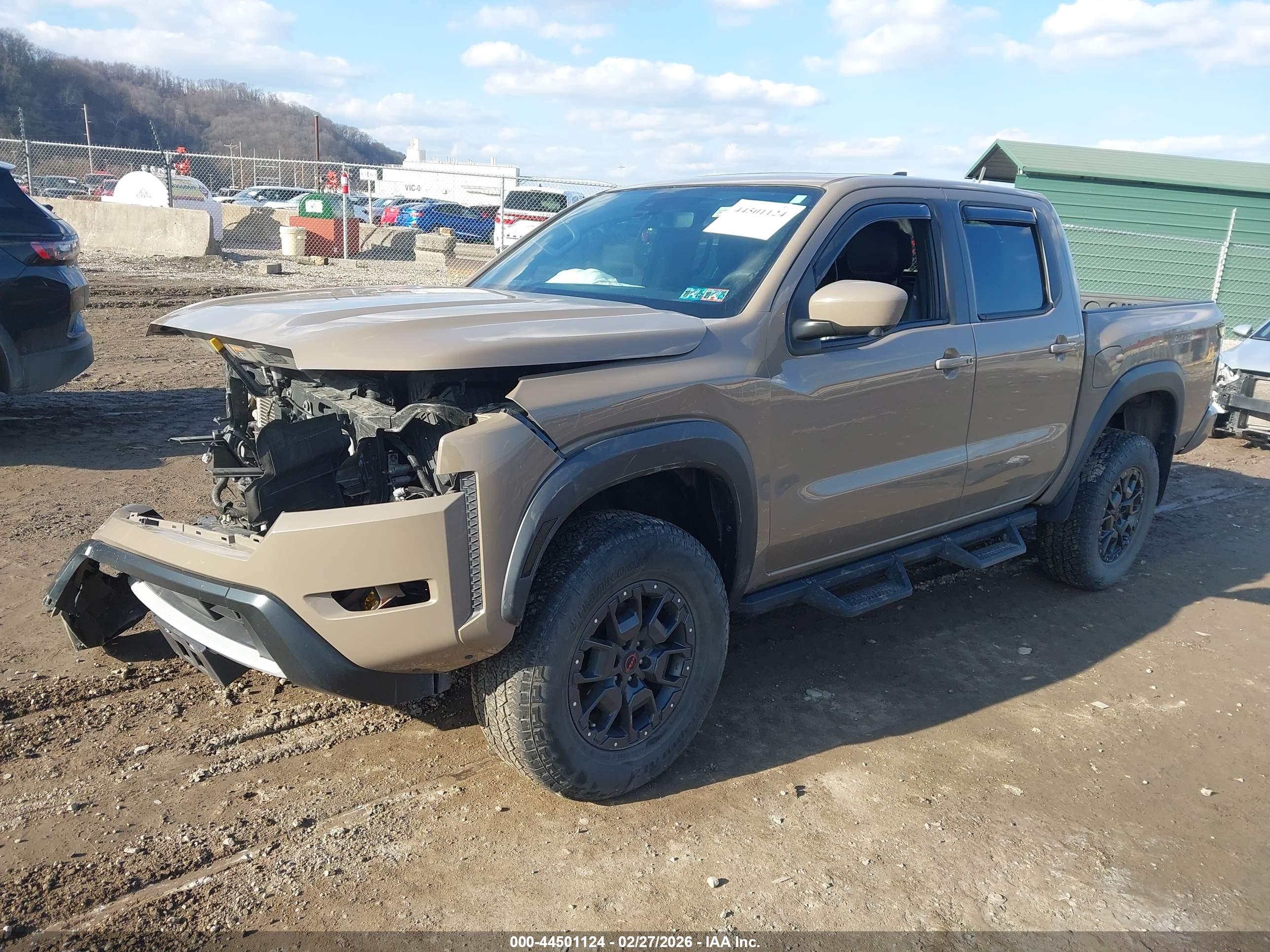 NISSAN FRONTIER image 2