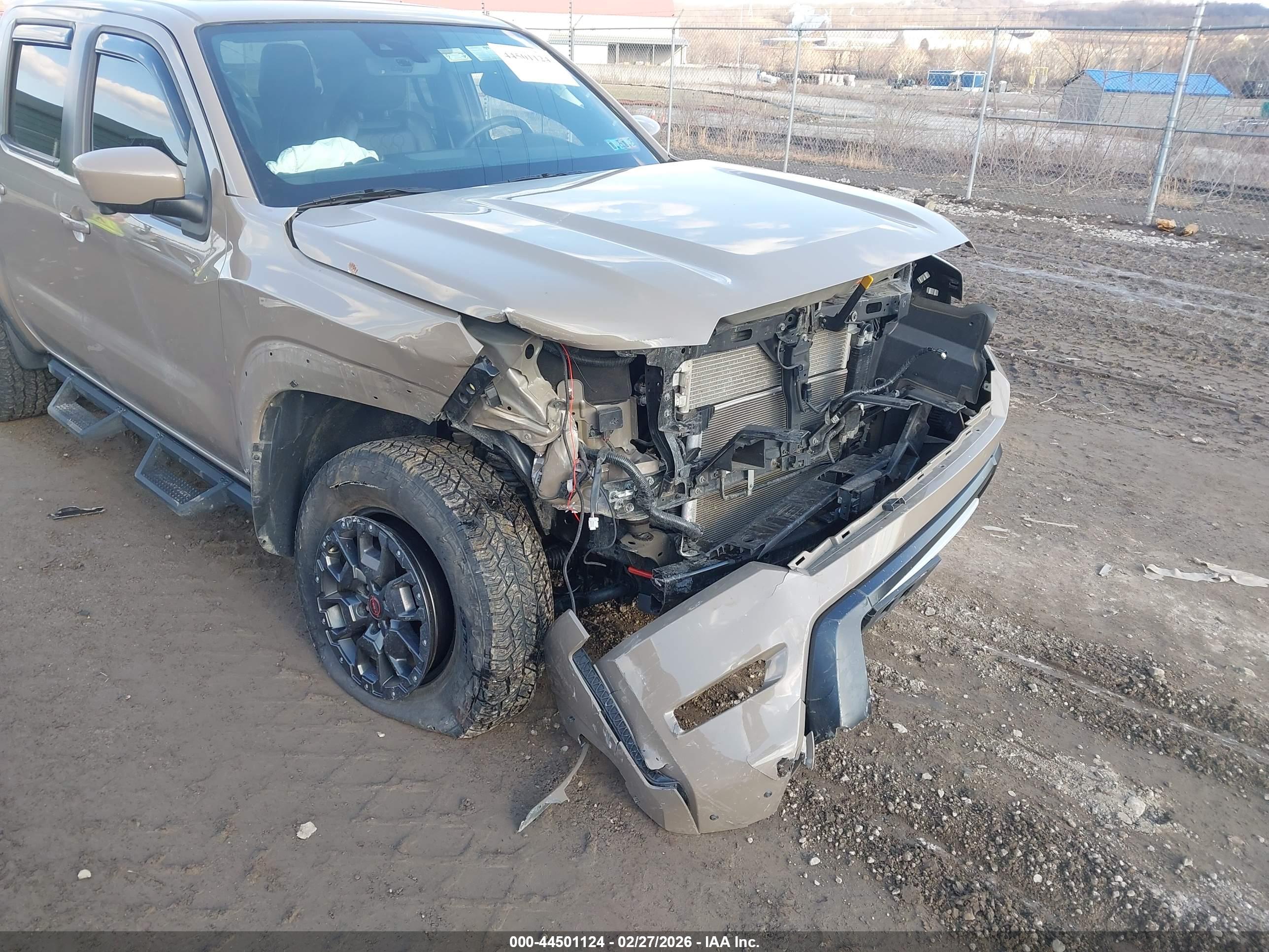 NISSAN FRONTIER image 6
