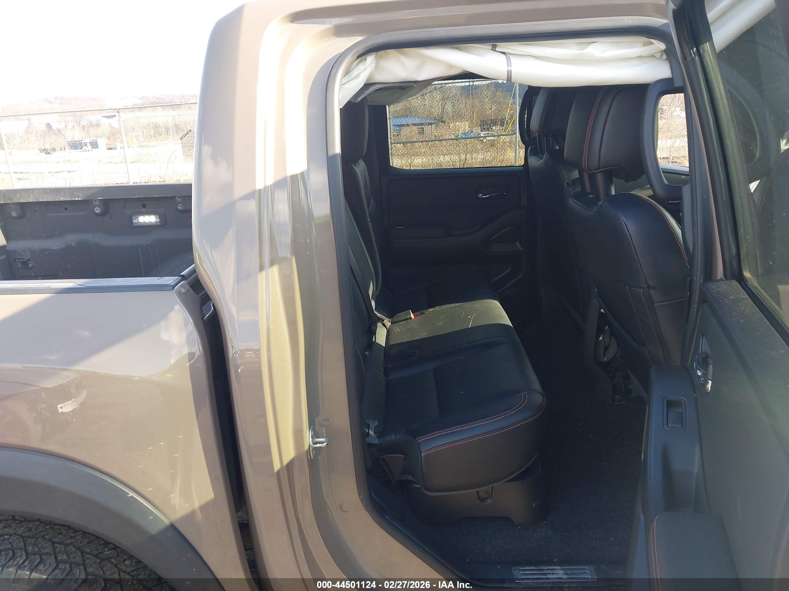NISSAN FRONTIER image 8