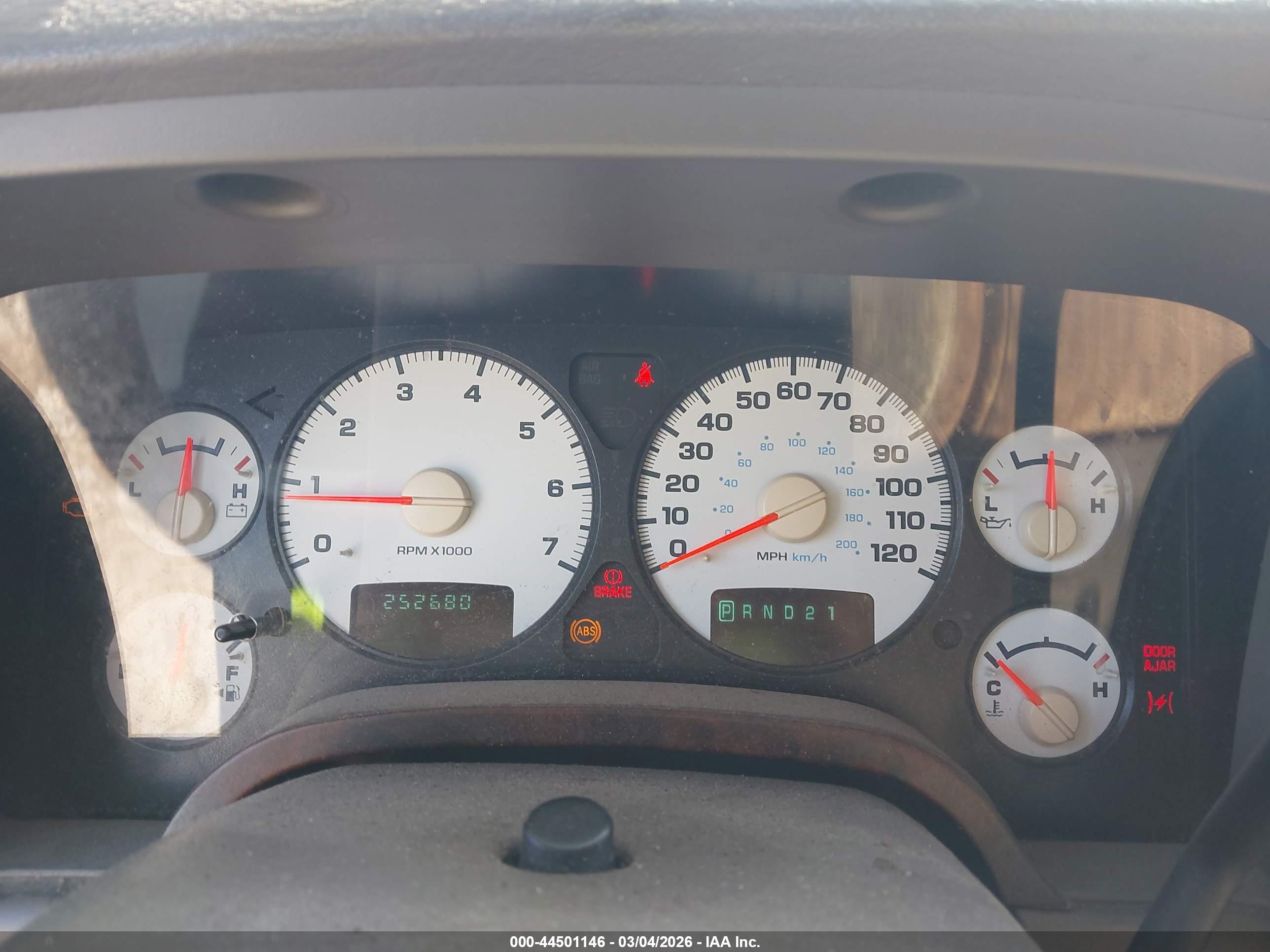 DODGE RAM image 7