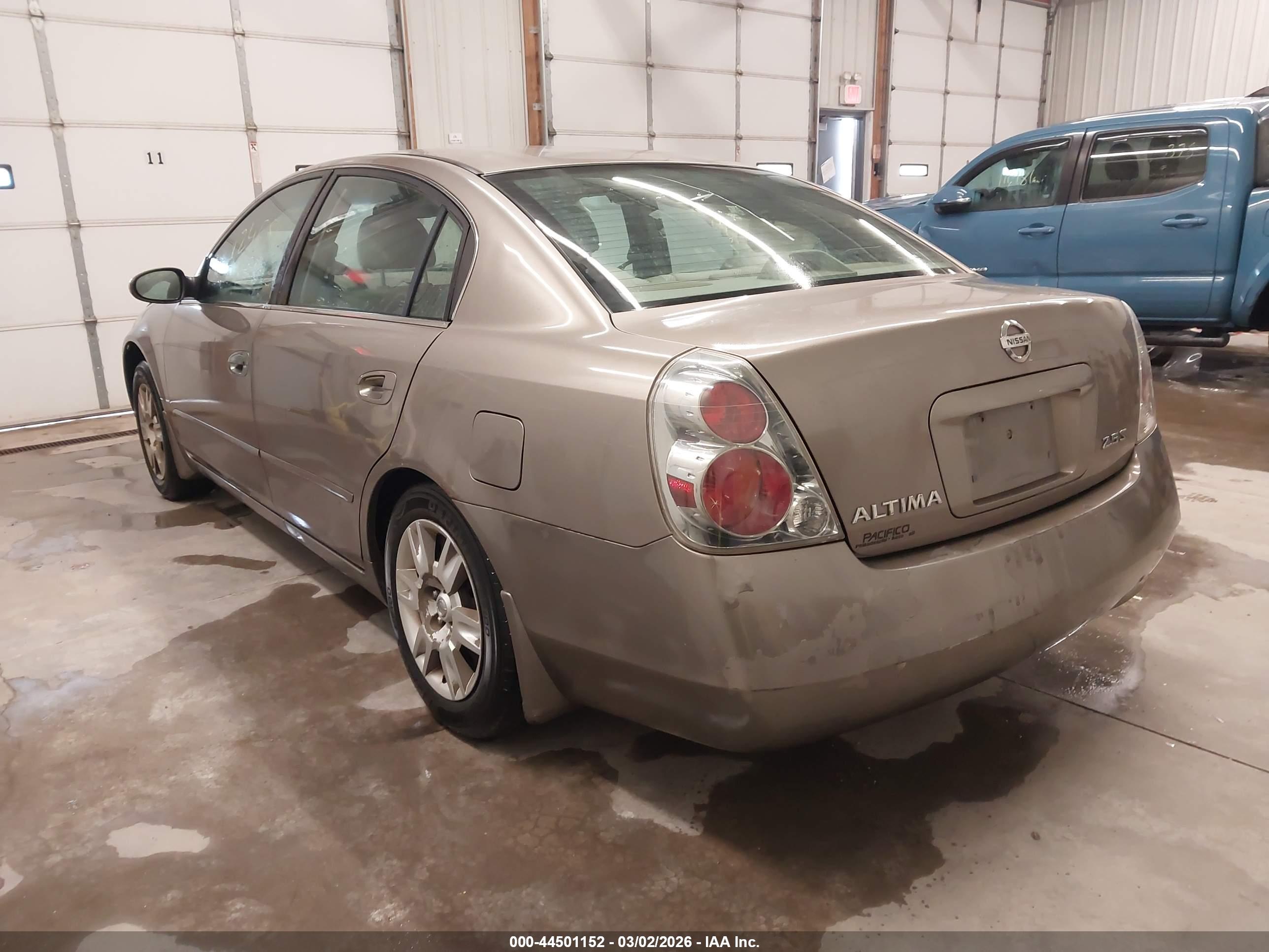 NISSAN ALTIMA image 3