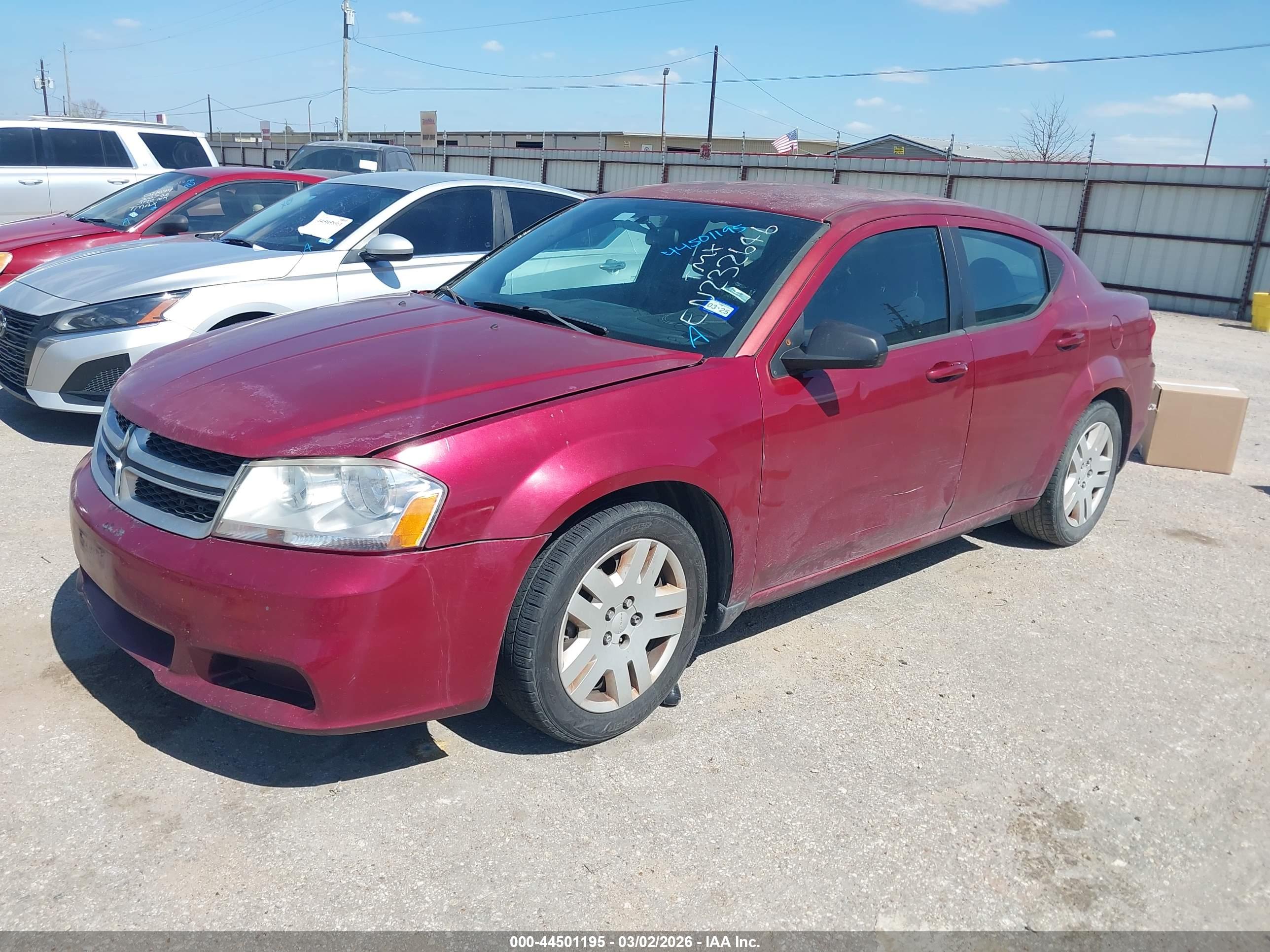 DODGE AVENGER image 2