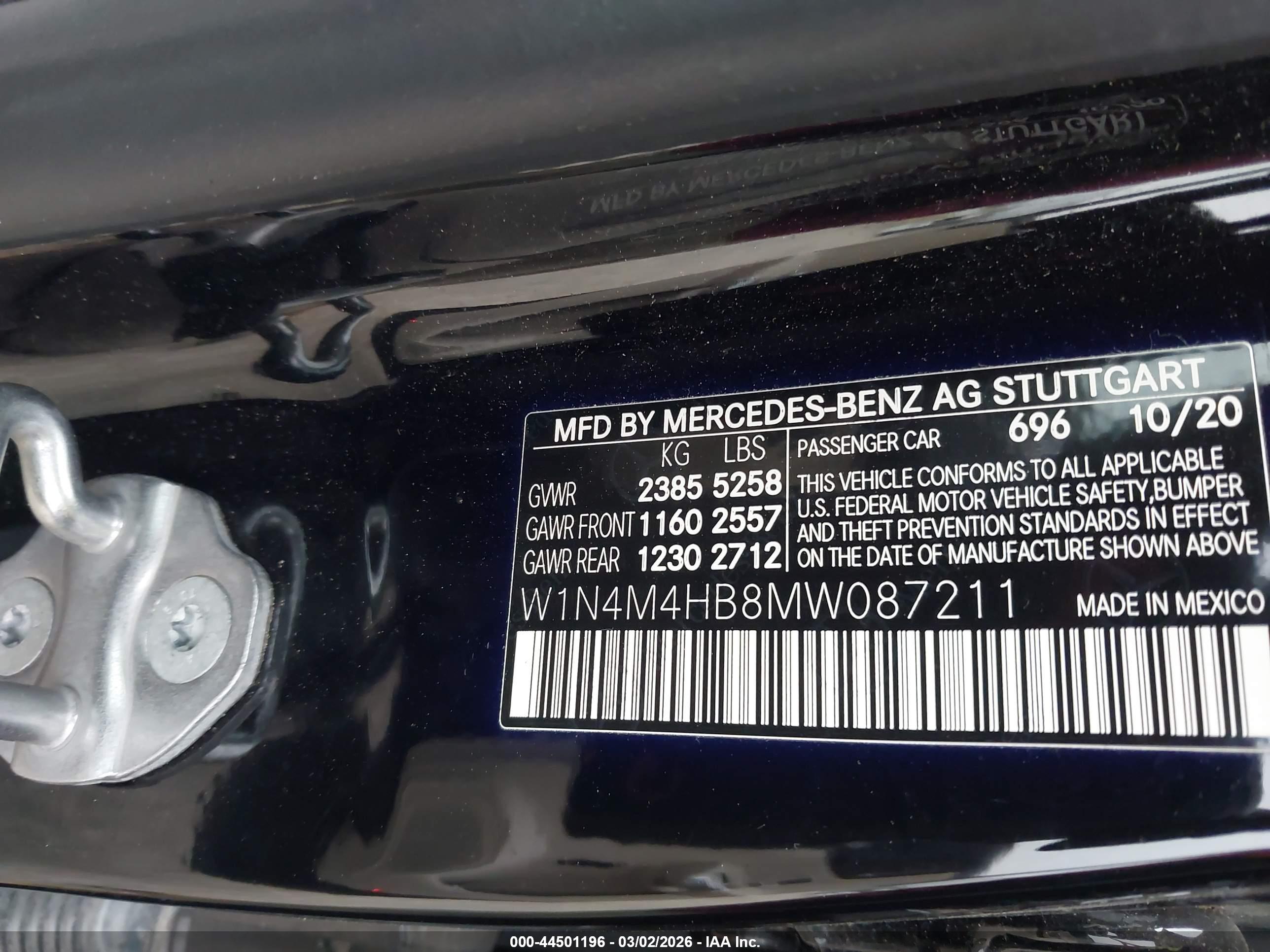 MERCEDES-BENZ GLB image 9