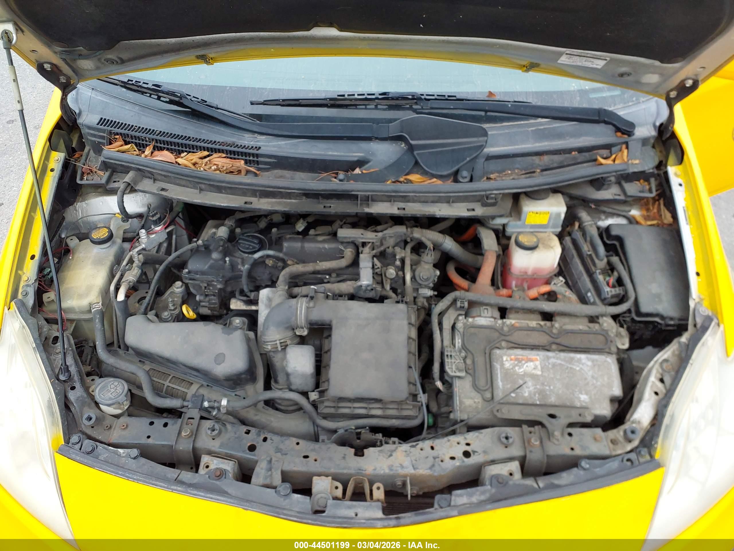 TOYOTA PRIUS image 10