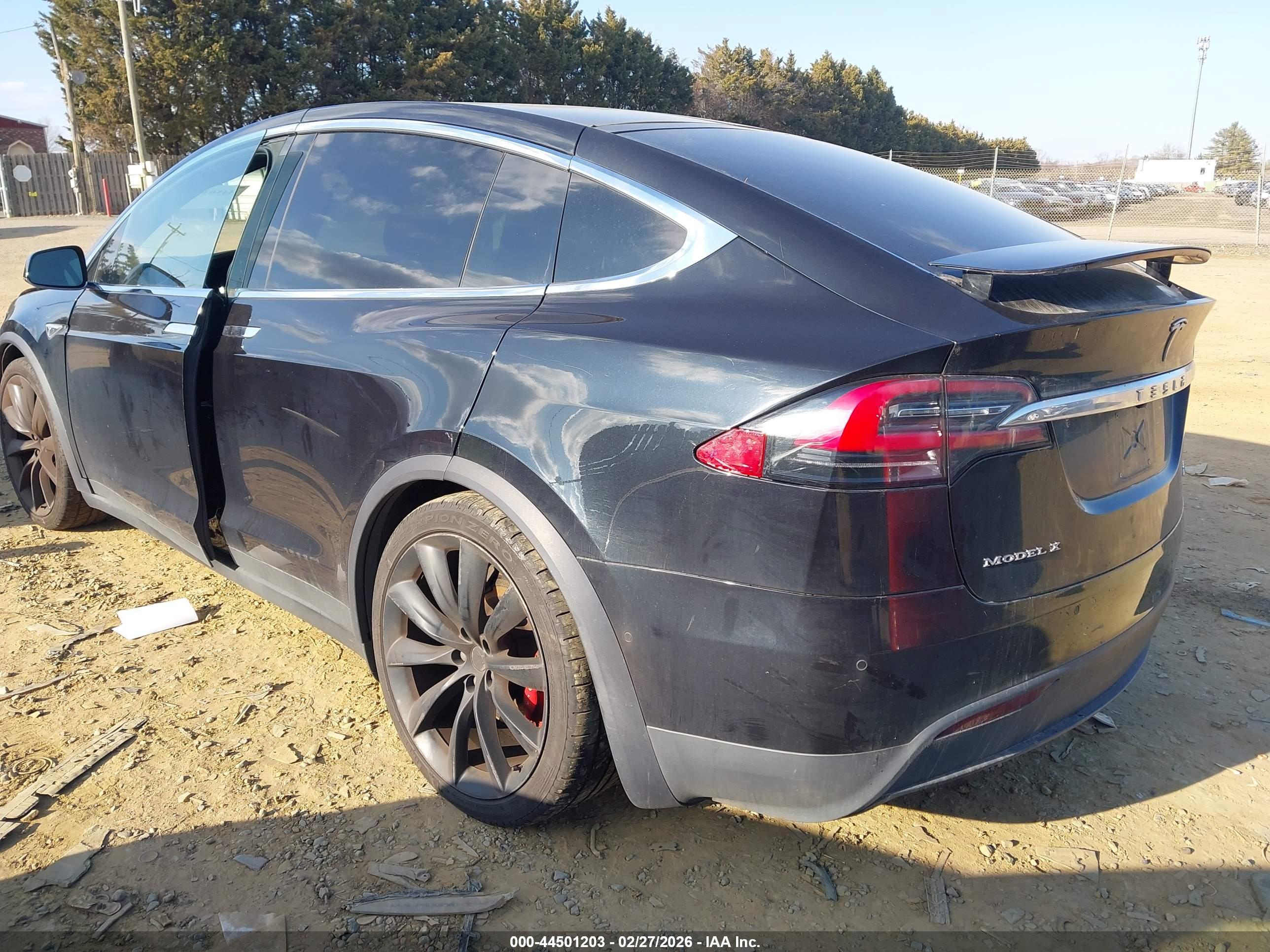 TESLA MODEL image 3