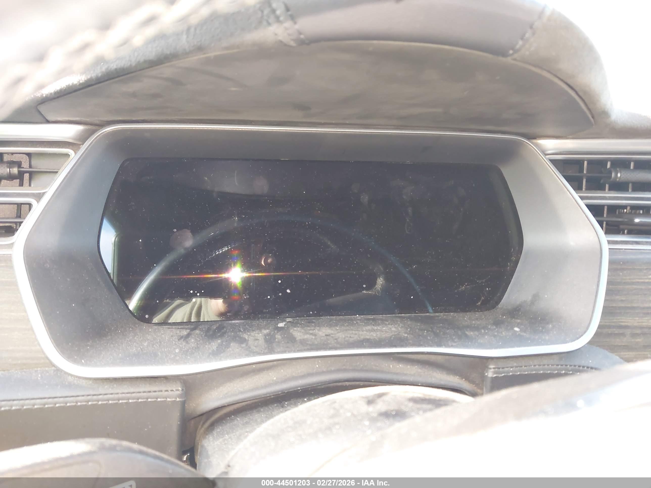 TESLA MODEL image 7