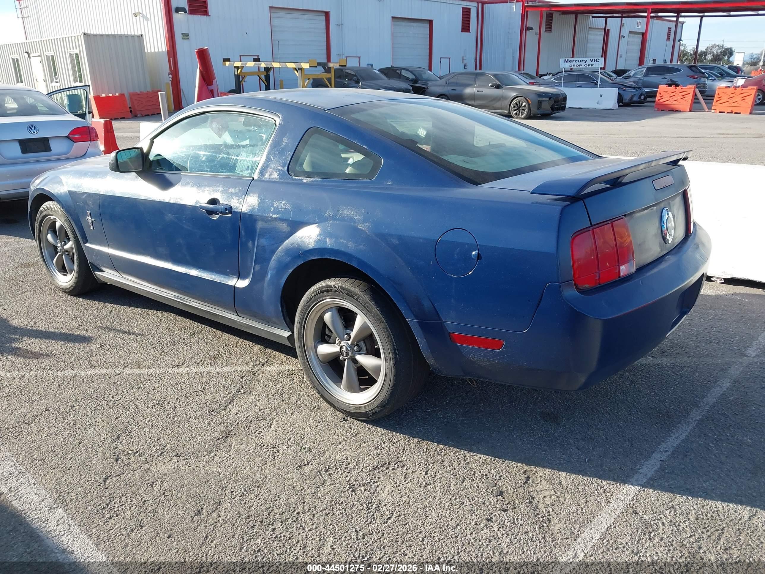 FORD MUSTANG image 3