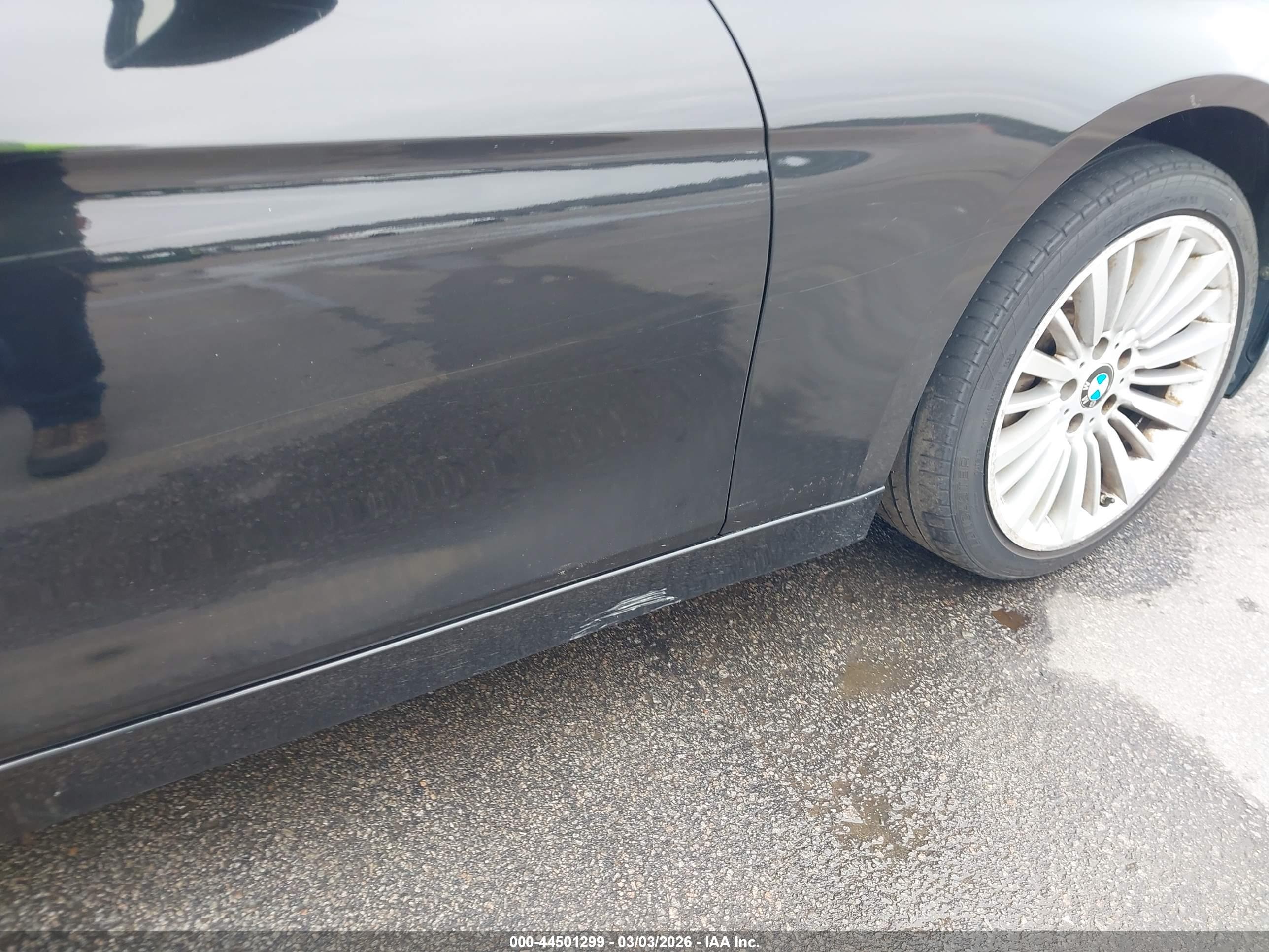 BMW 335I image 6