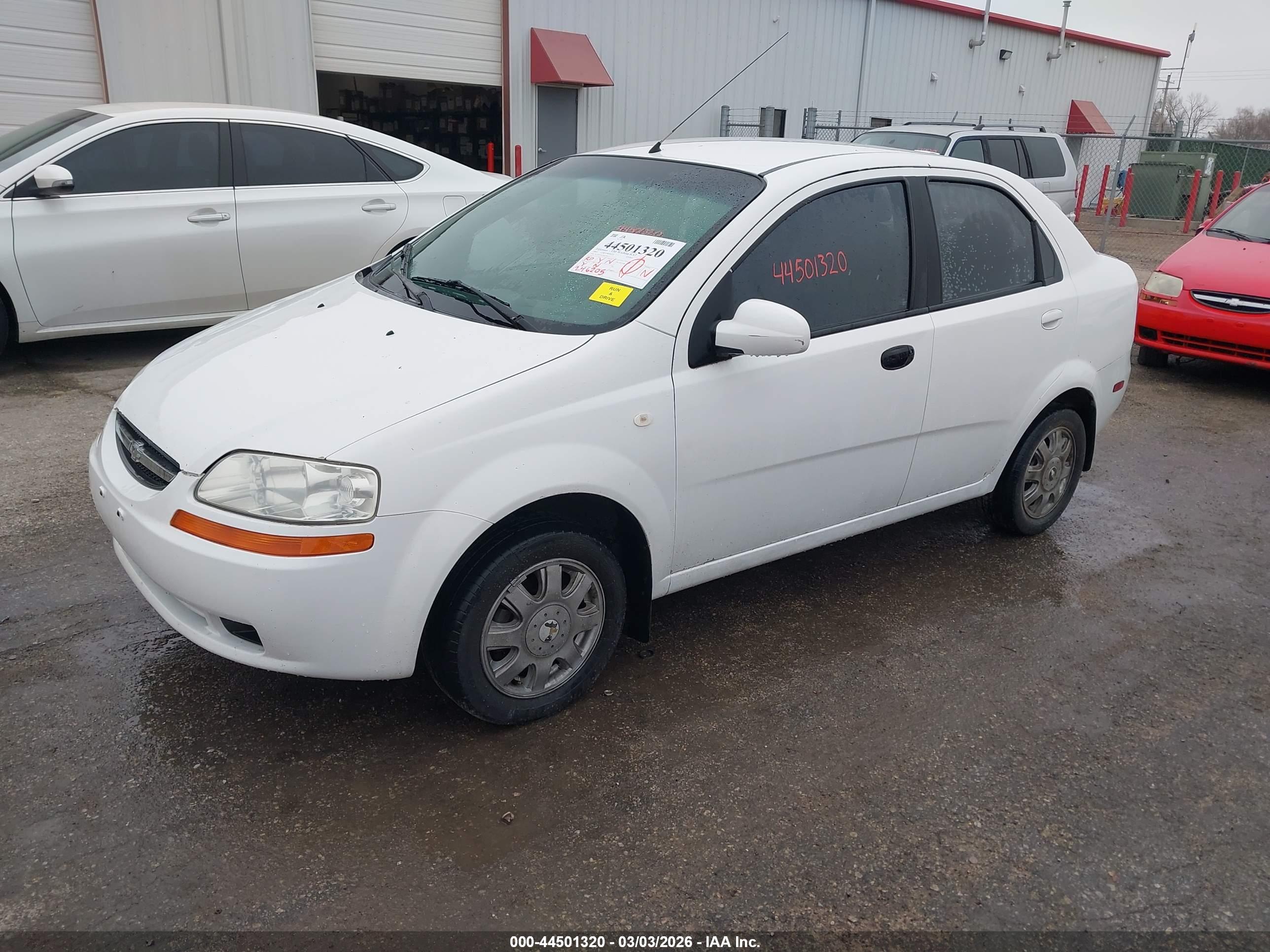 CHEVROLET AVEO image 2