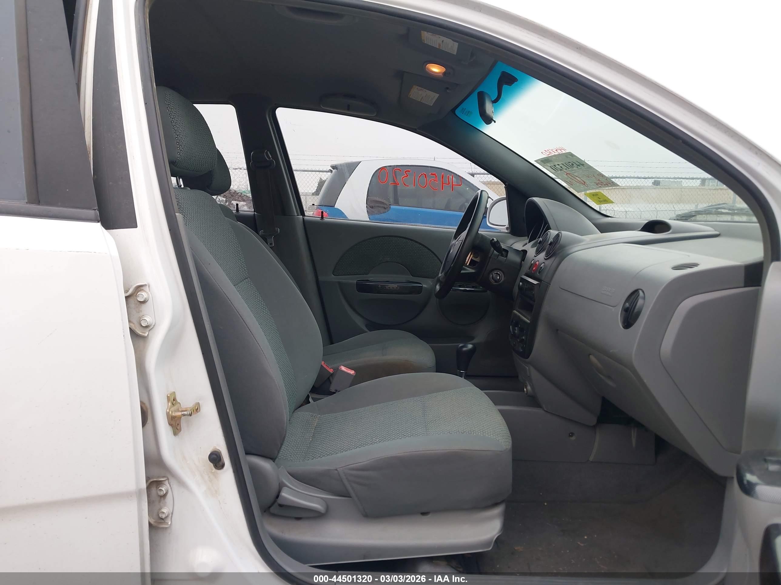 CHEVROLET AVEO image 5