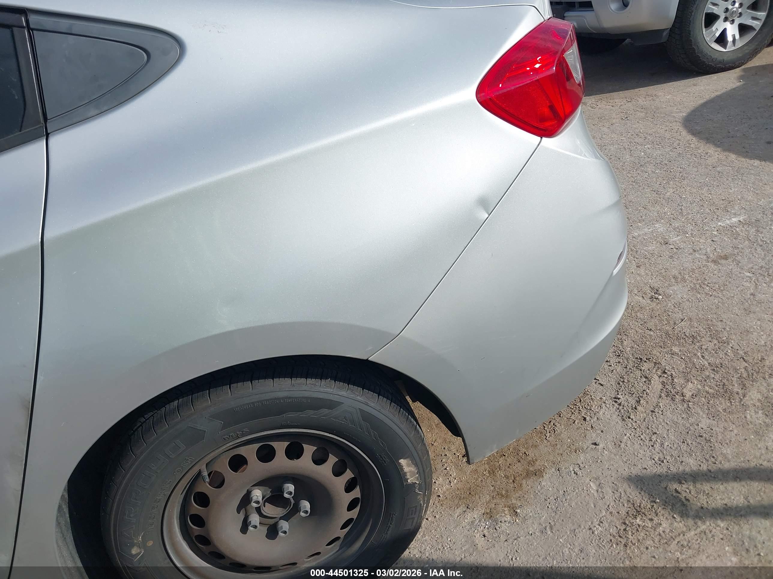 CHEVROLET CRUZE image 6