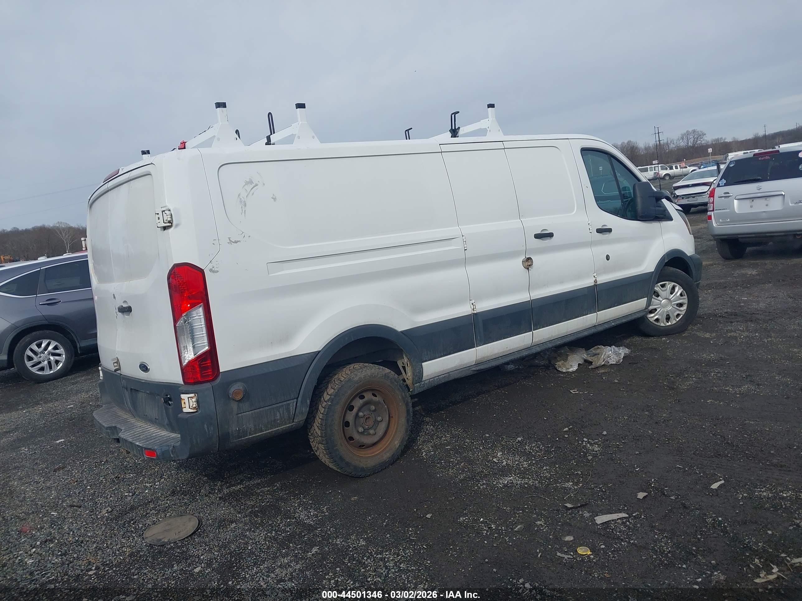 FORD TRANSIT-250 image 4