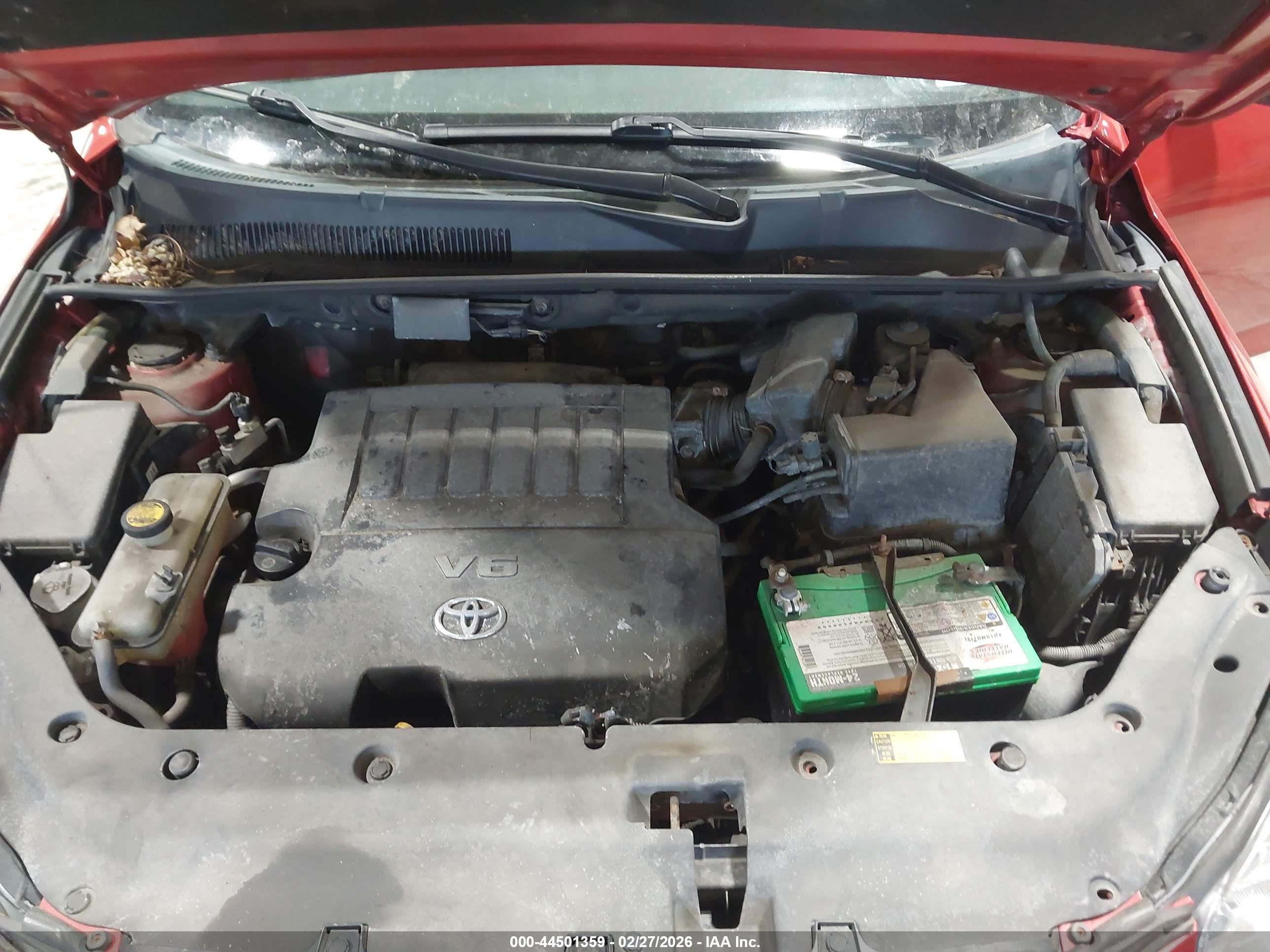 TOYOTA RAV4 image 10