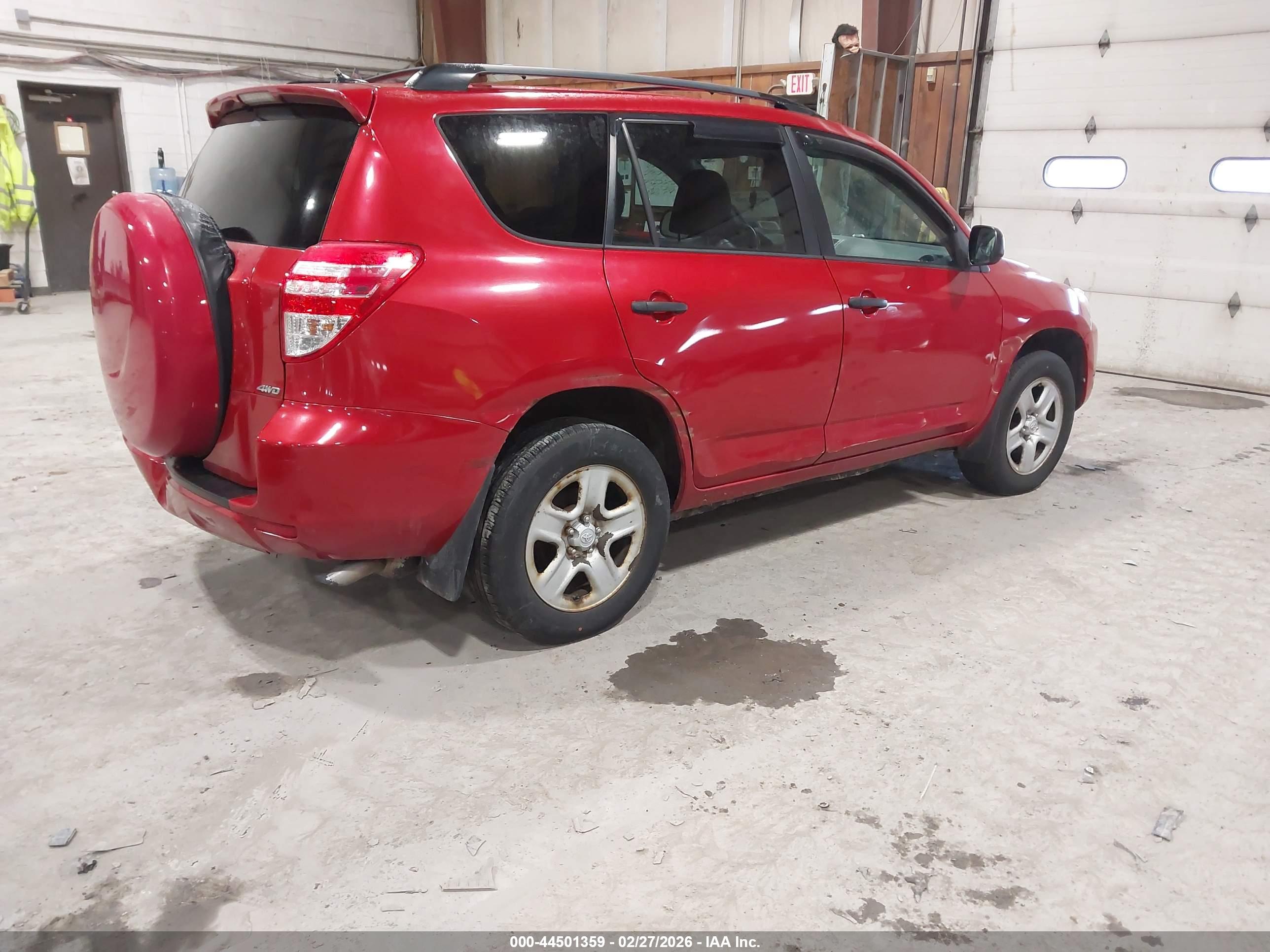 TOYOTA RAV4 image 4