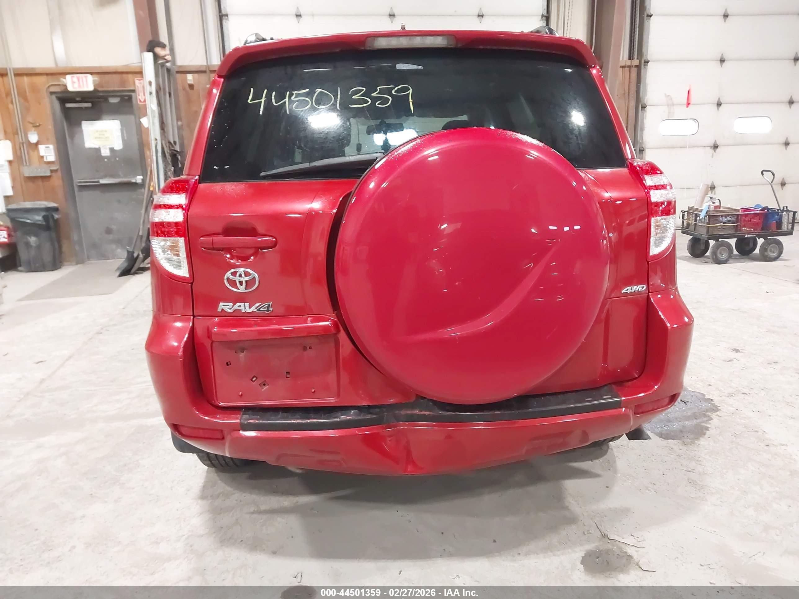 TOYOTA RAV4 image 6