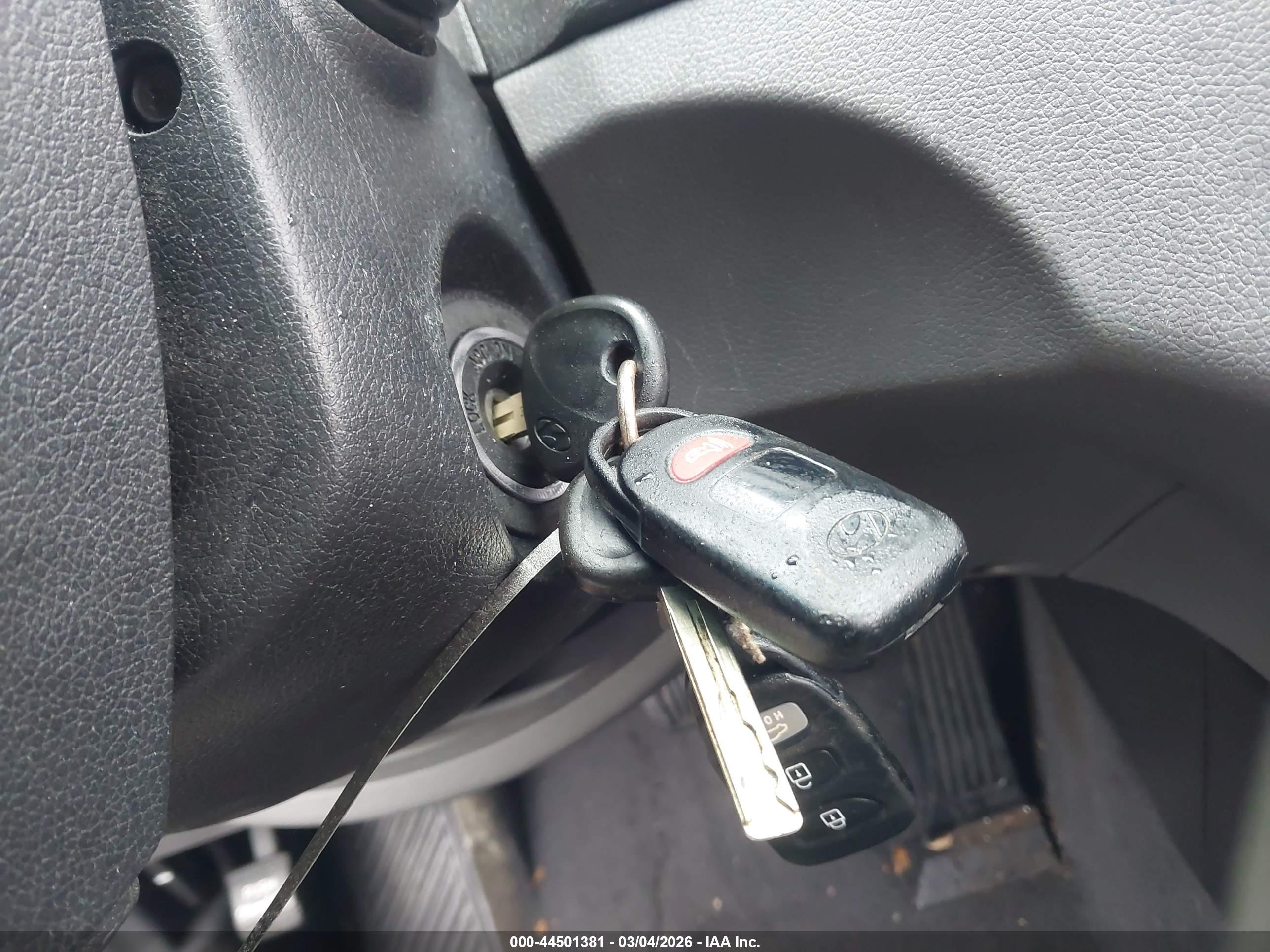 HYUNDAI SONATA image 11