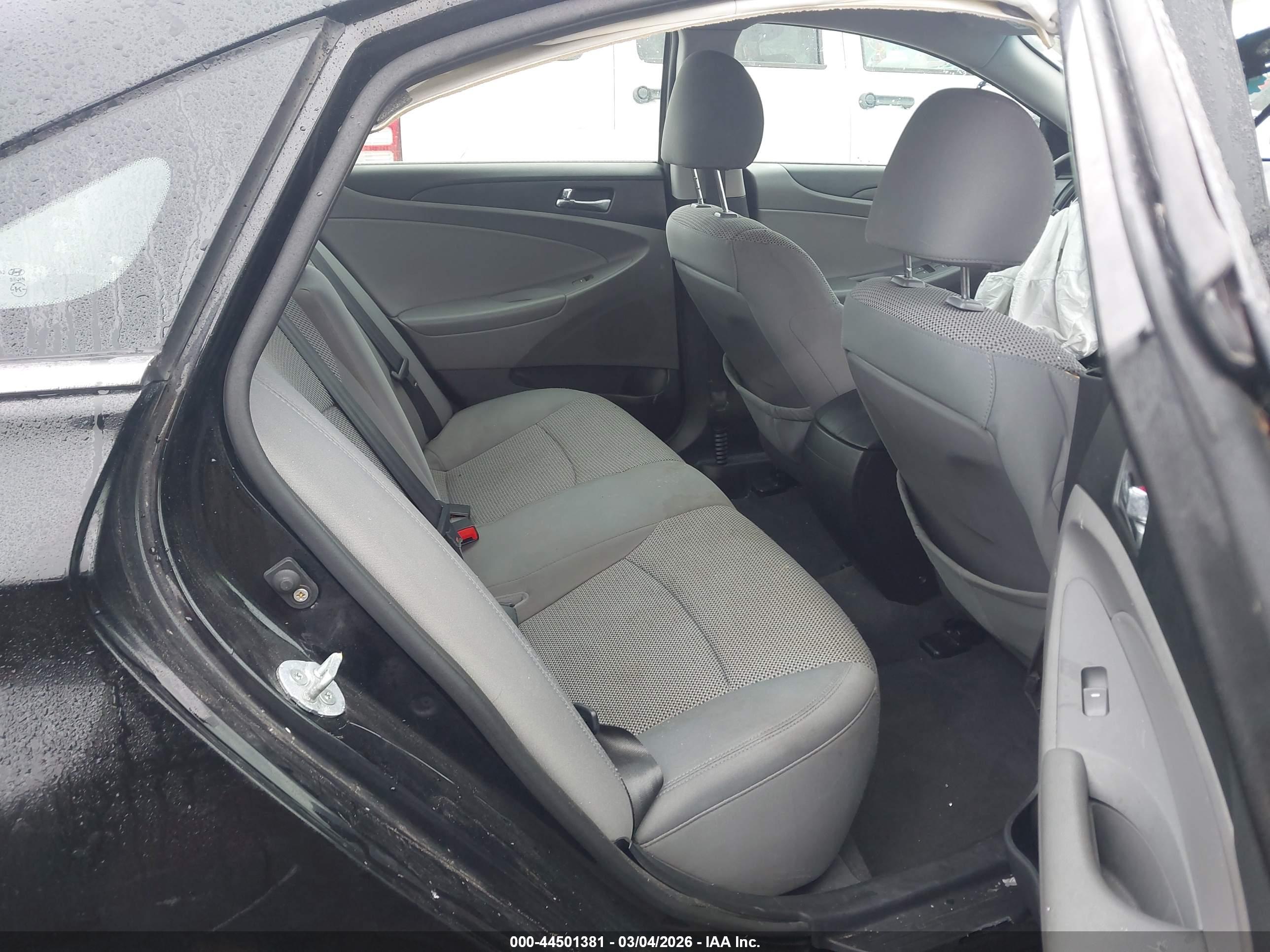 HYUNDAI SONATA image 8