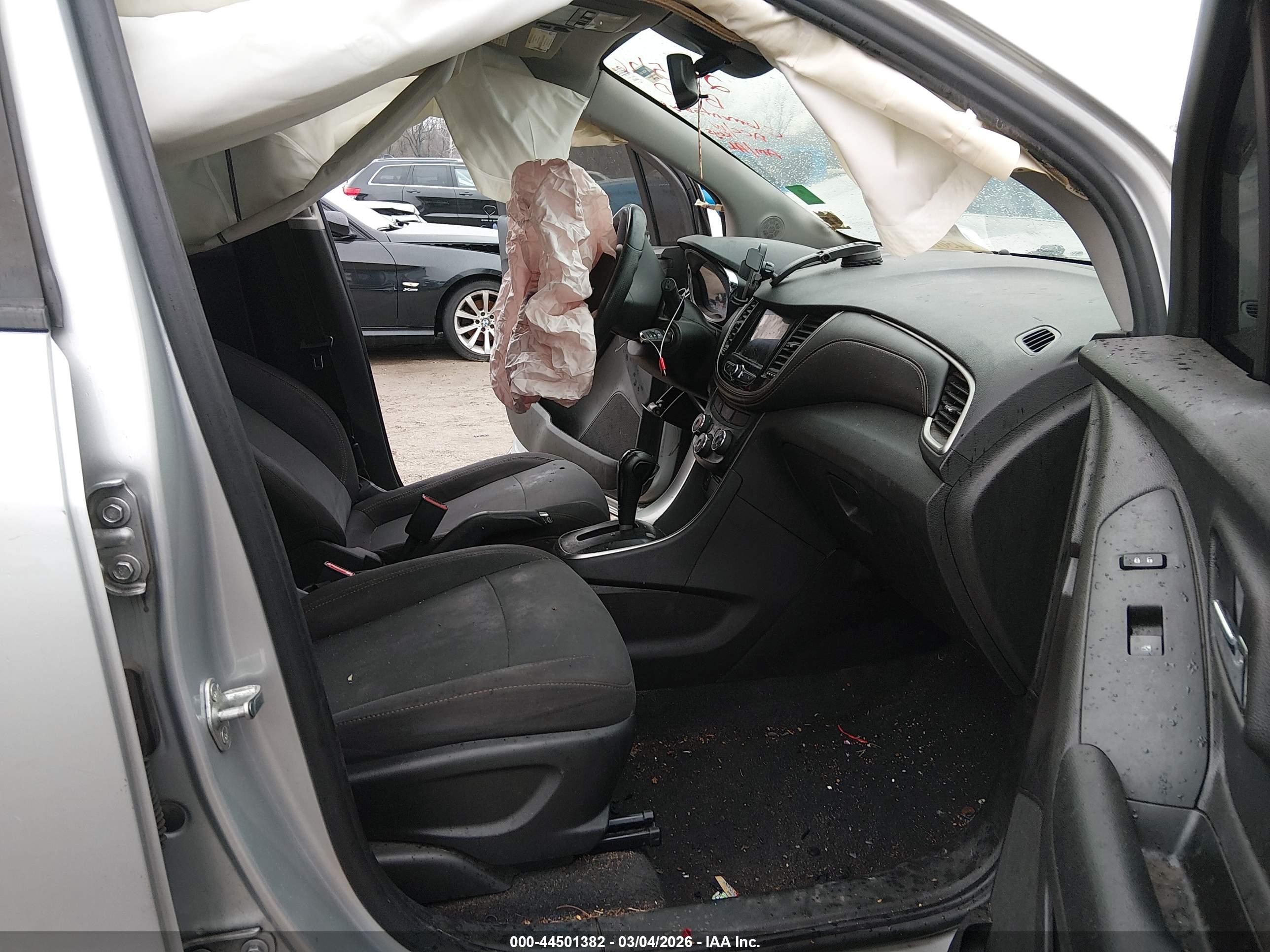 CHEVROLET TRAX image 5