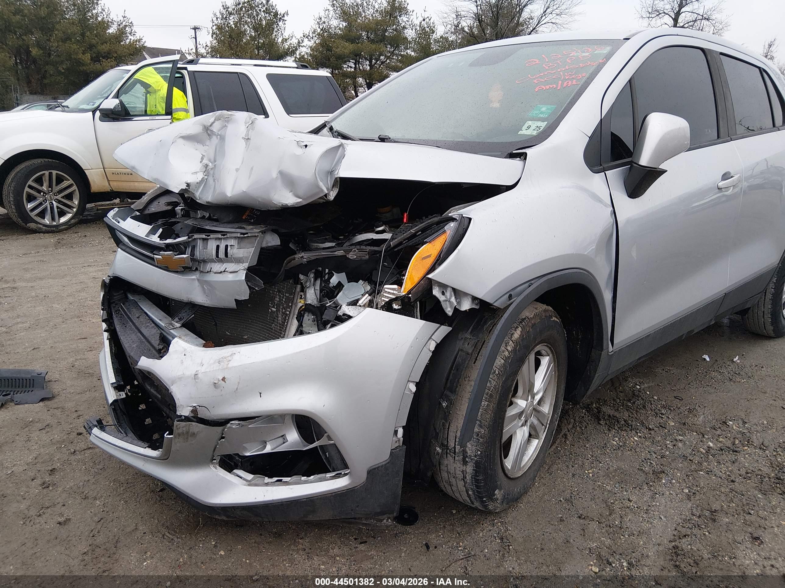 CHEVROLET TRAX image 6