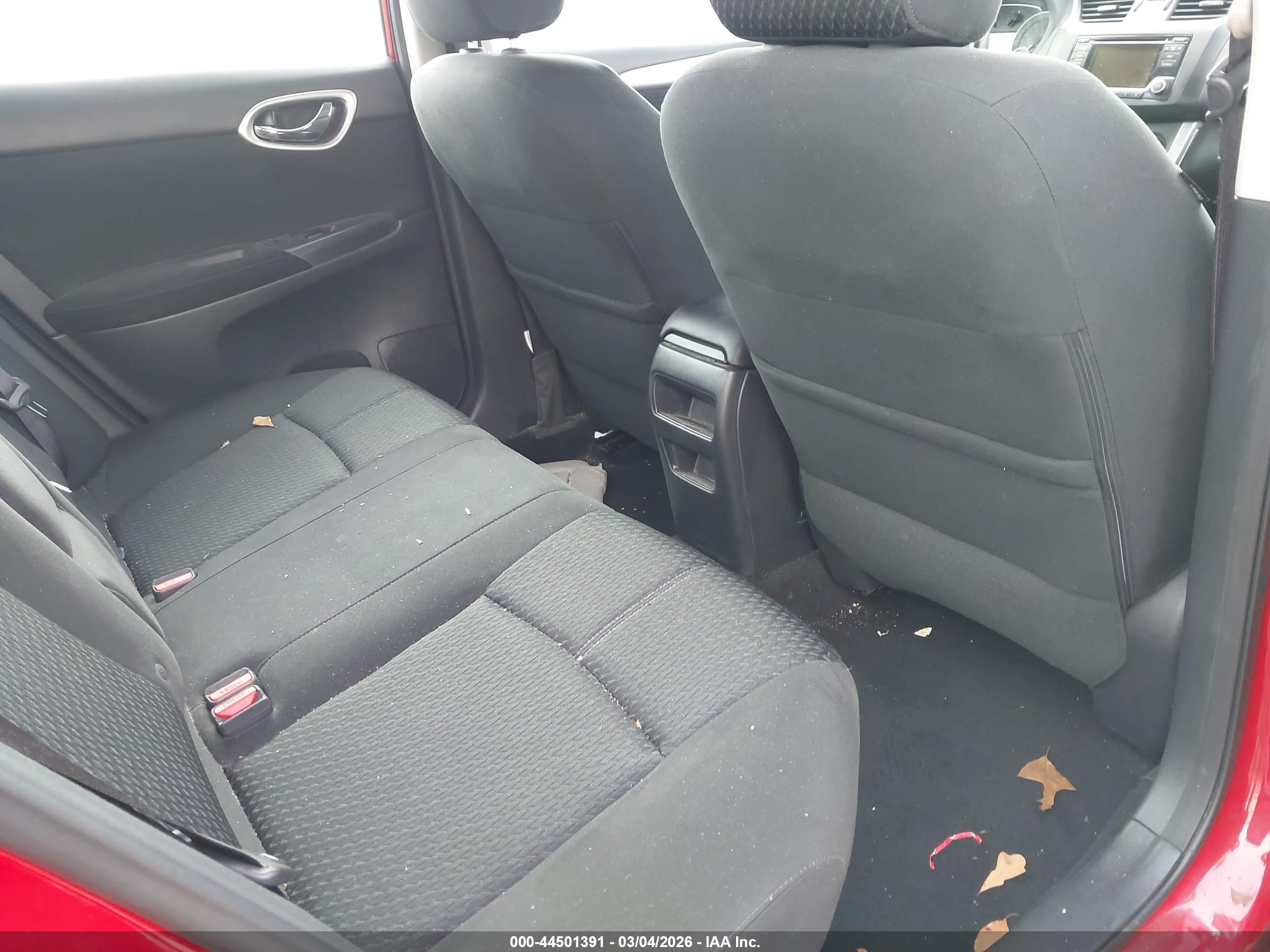 NISSAN SENTRA image 8