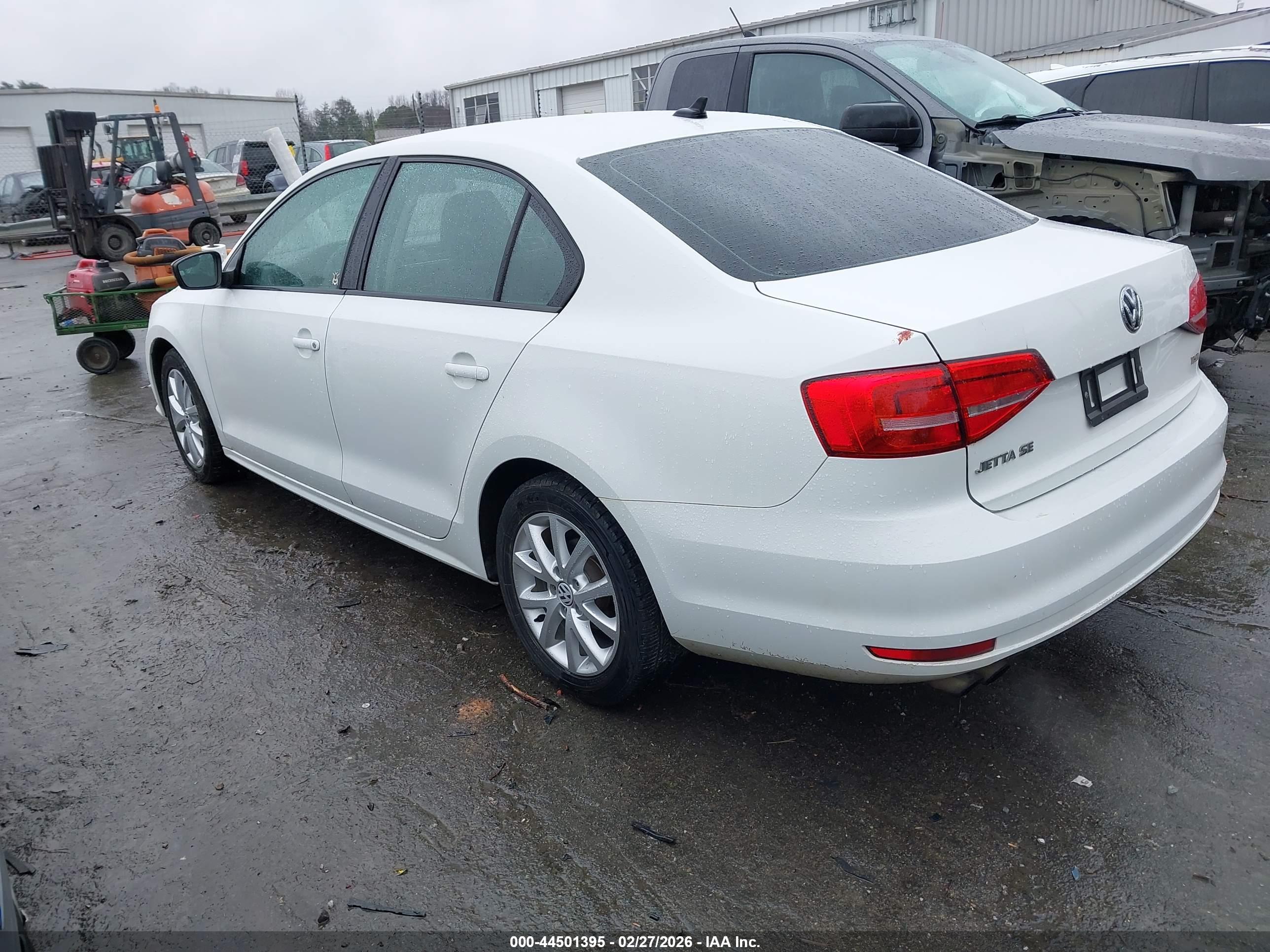 VOLKSWAGEN JETTA image 3