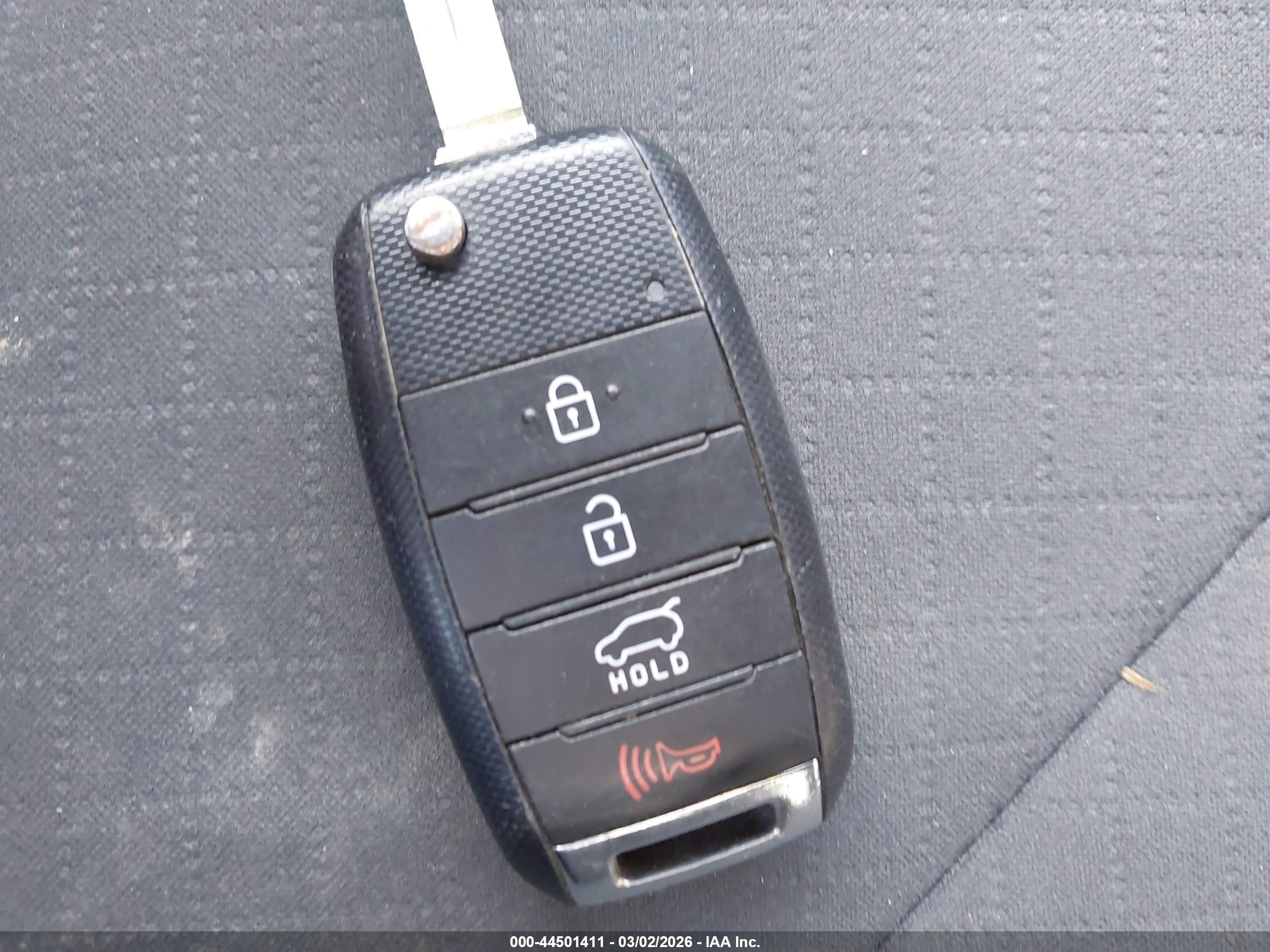 KIA SORENTO image 11