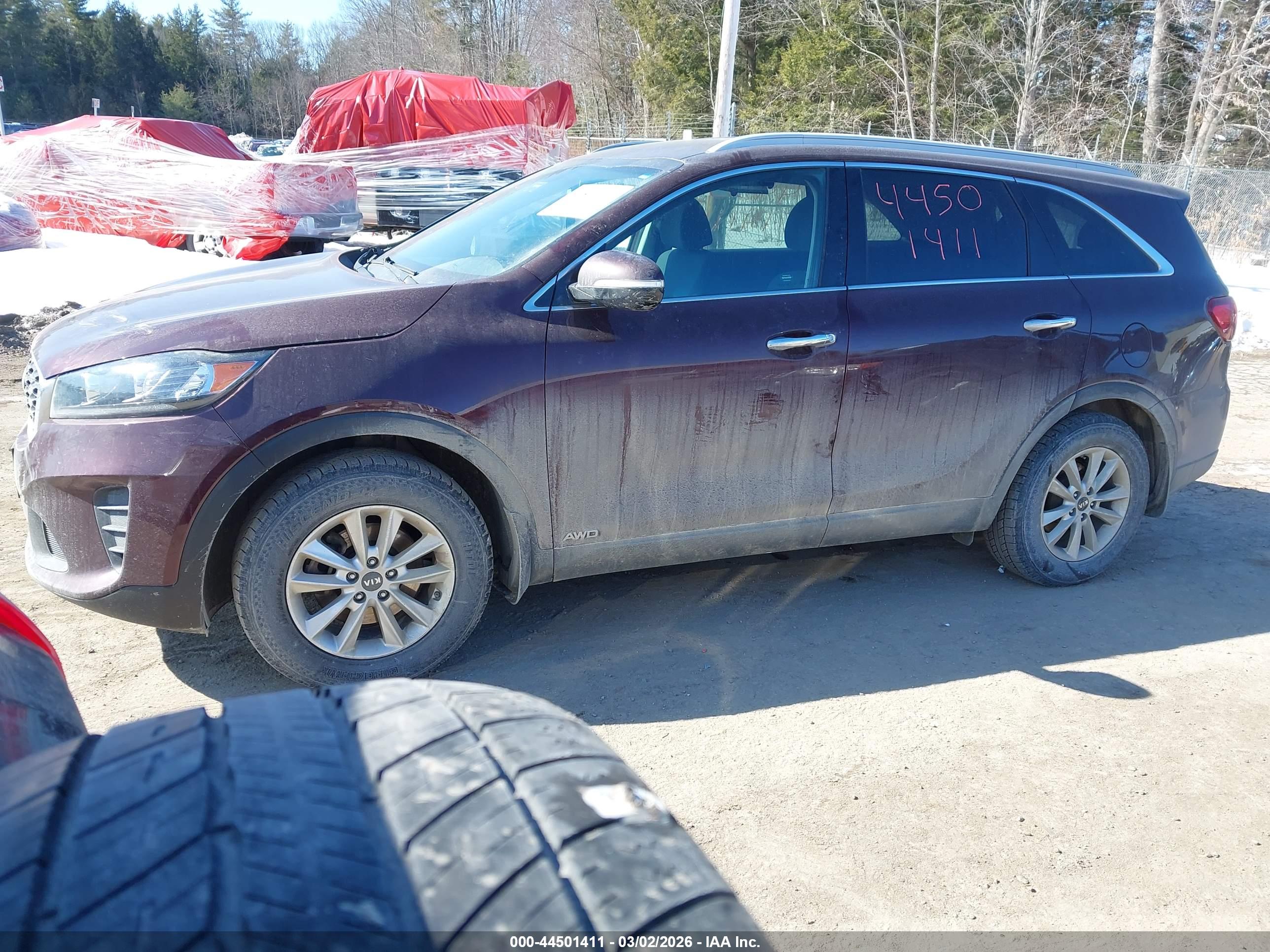 KIA SORENTO image 2