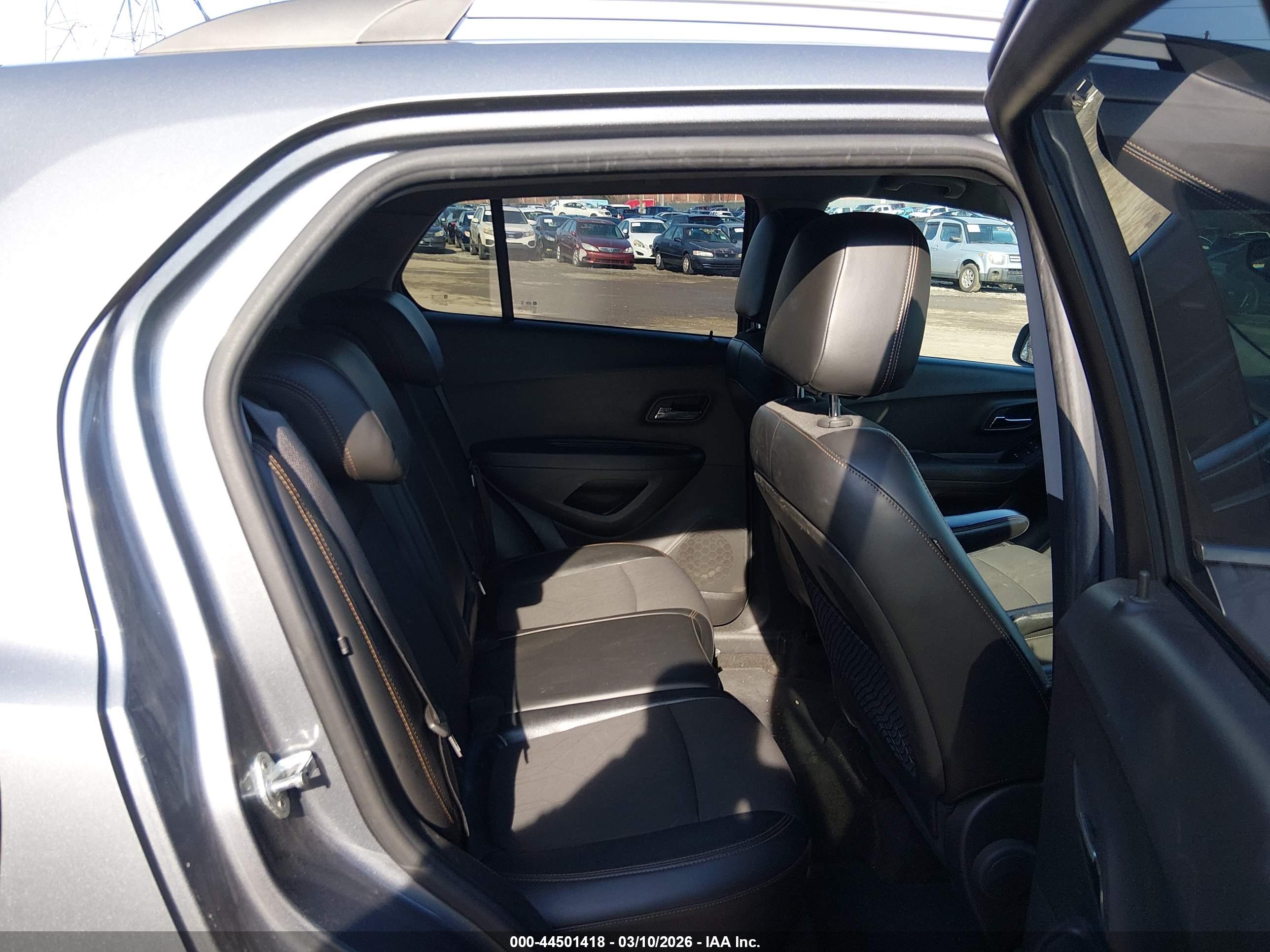 CHEVROLET TRAX image 8