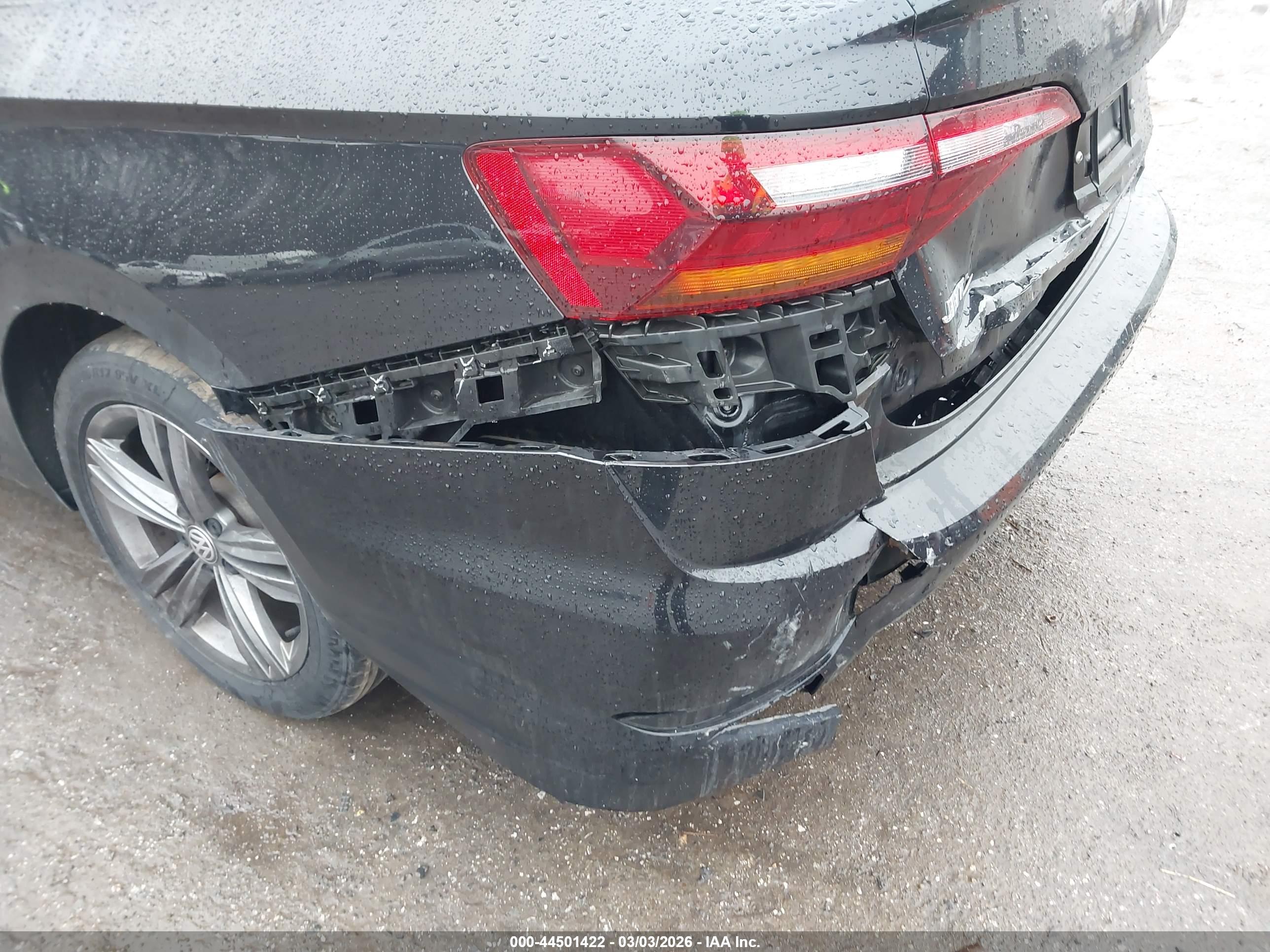 VOLKSWAGEN JETTA image 6
