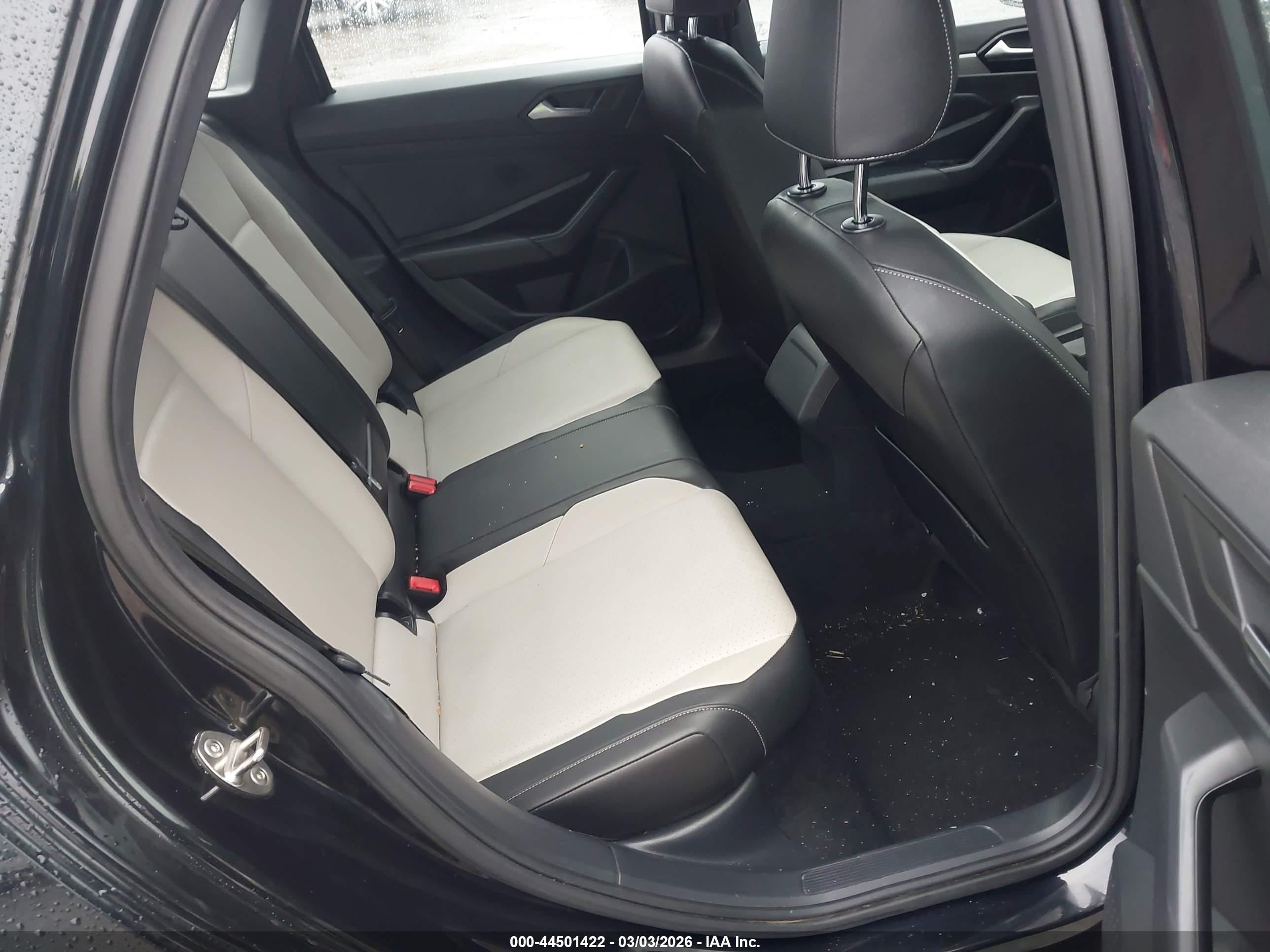 VOLKSWAGEN JETTA image 8
