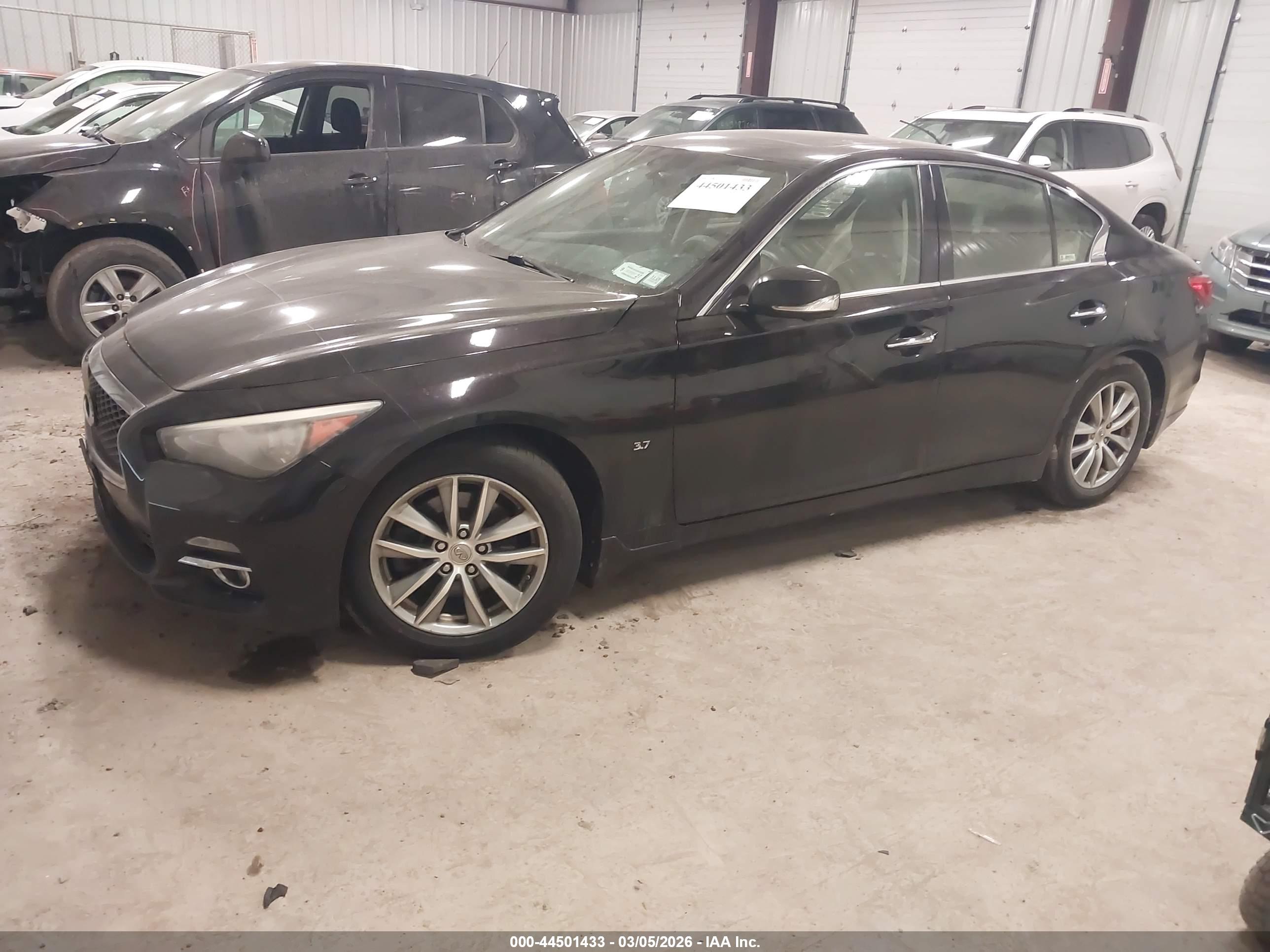 INFINITI Q50 image 2