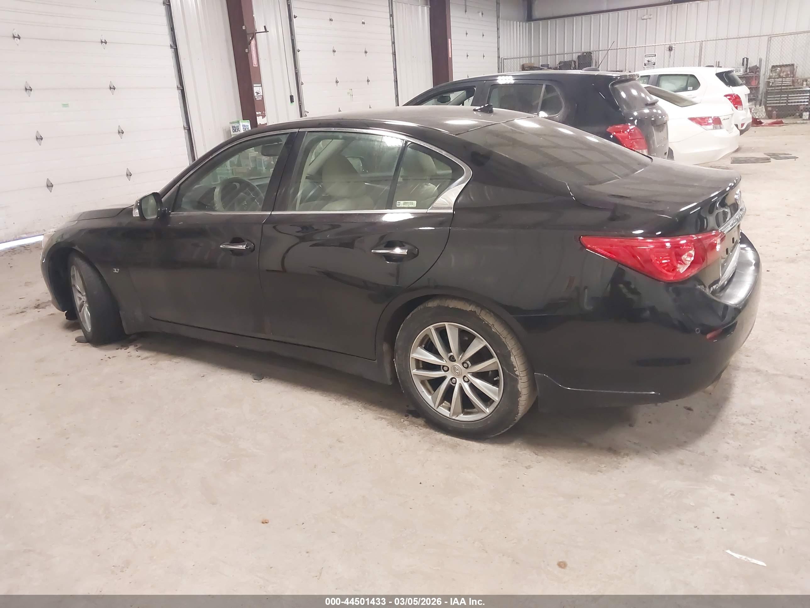 INFINITI Q50 image 3