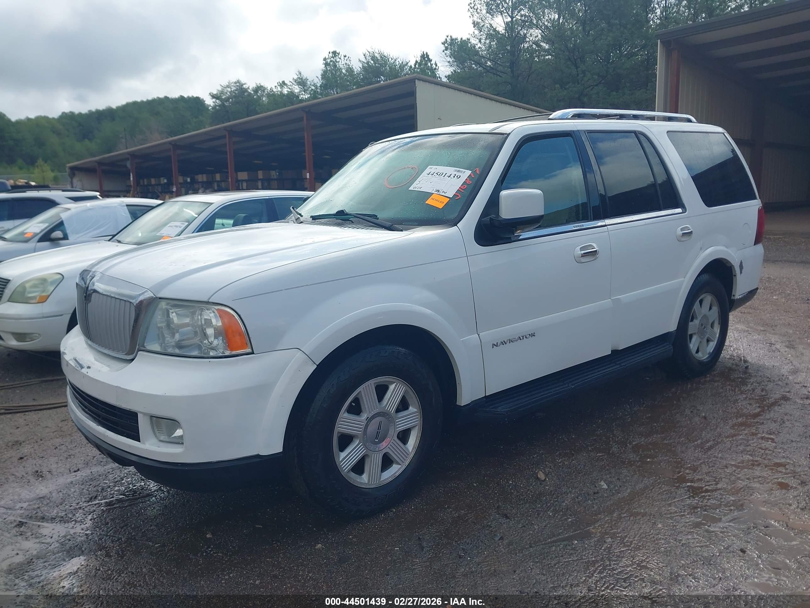 LINCOLN NAVIGATOR image 2
