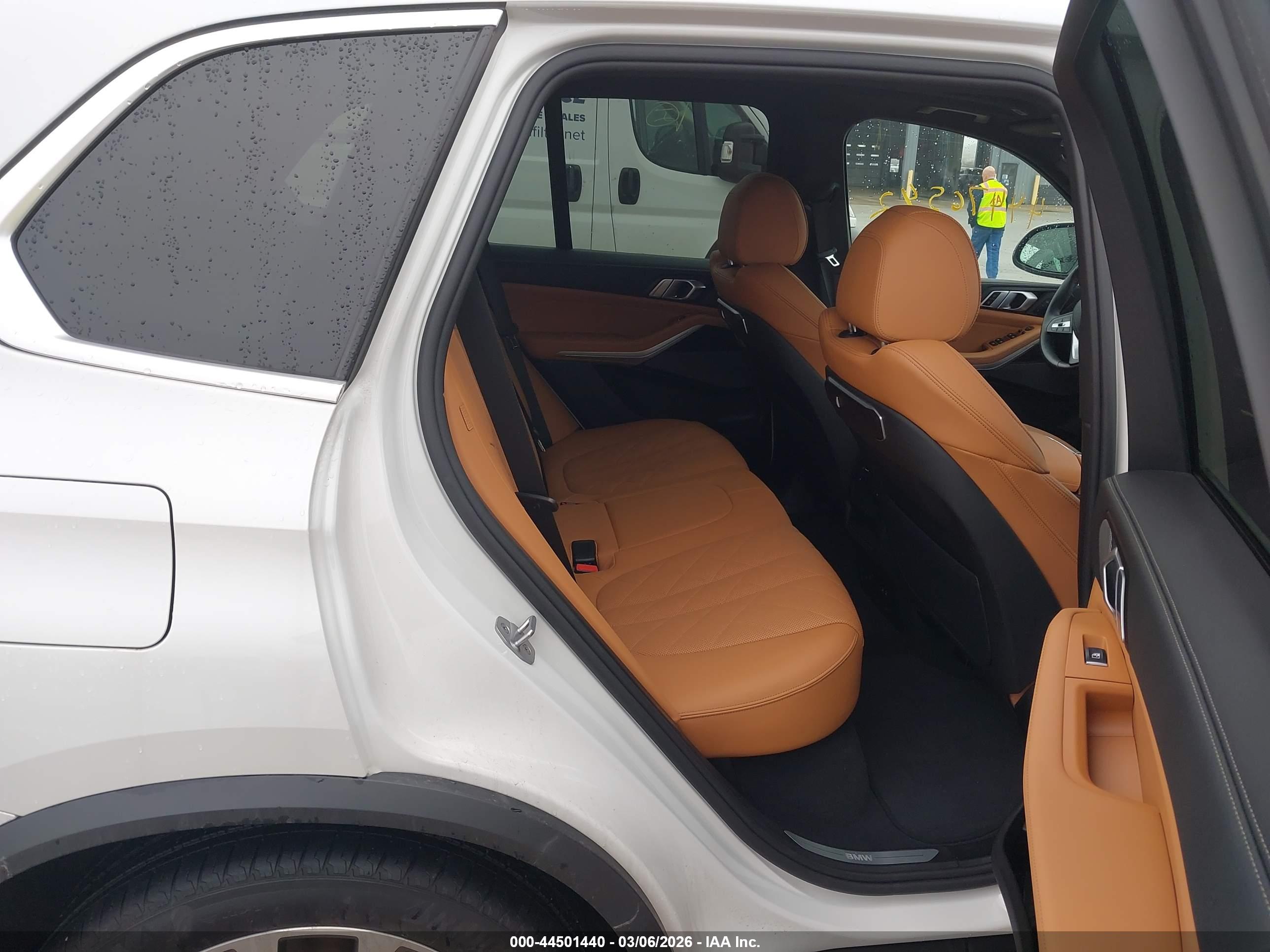 BMW X5 image 8