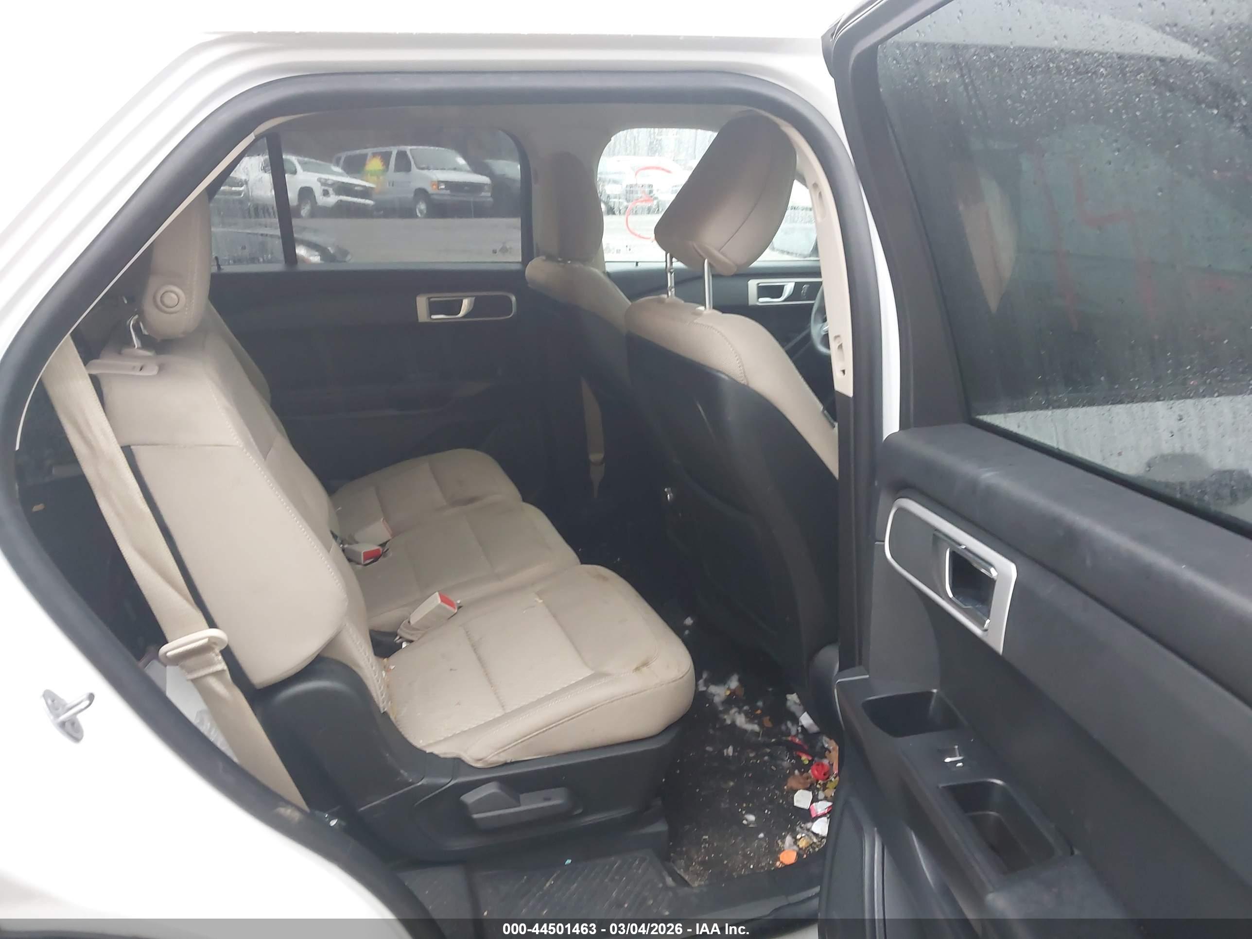 FORD EXPLORER image 8