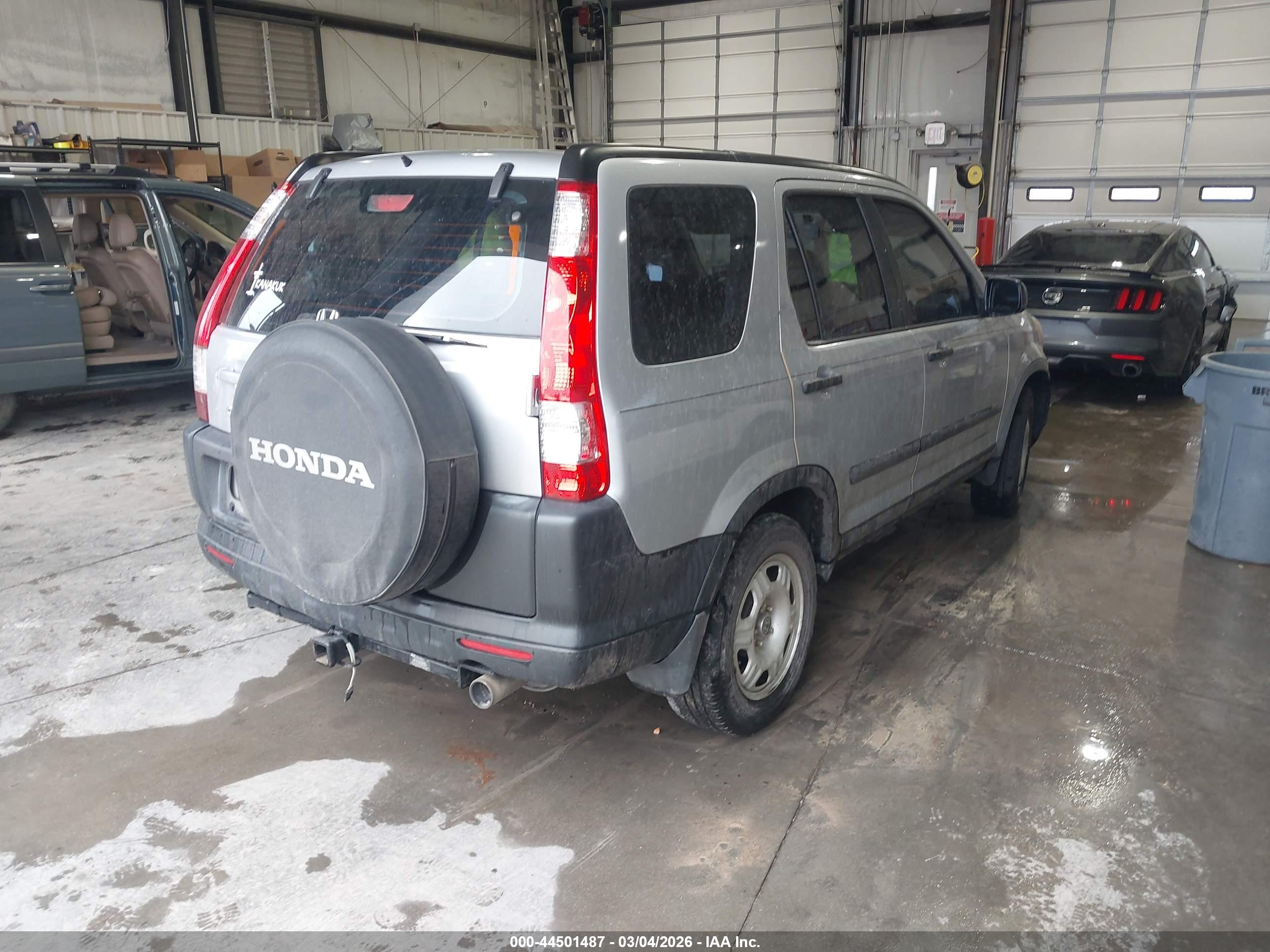 HONDA CR-V image 4