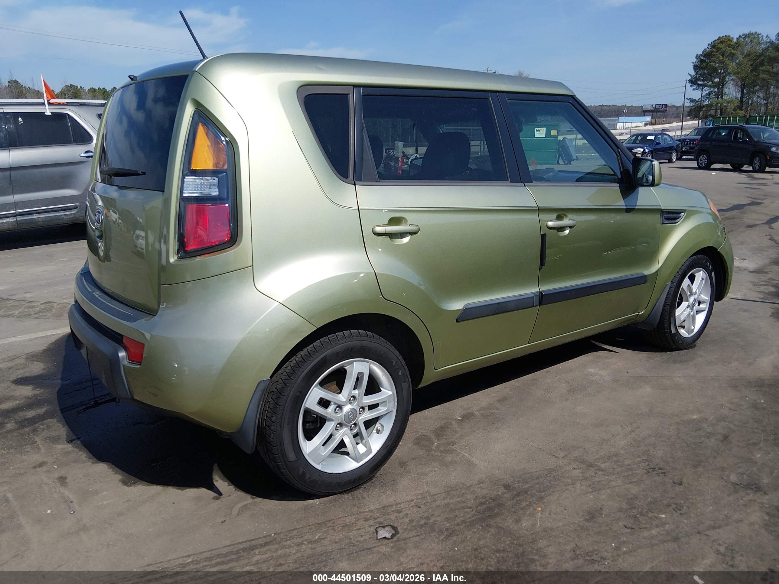 KIA SOUL image 4