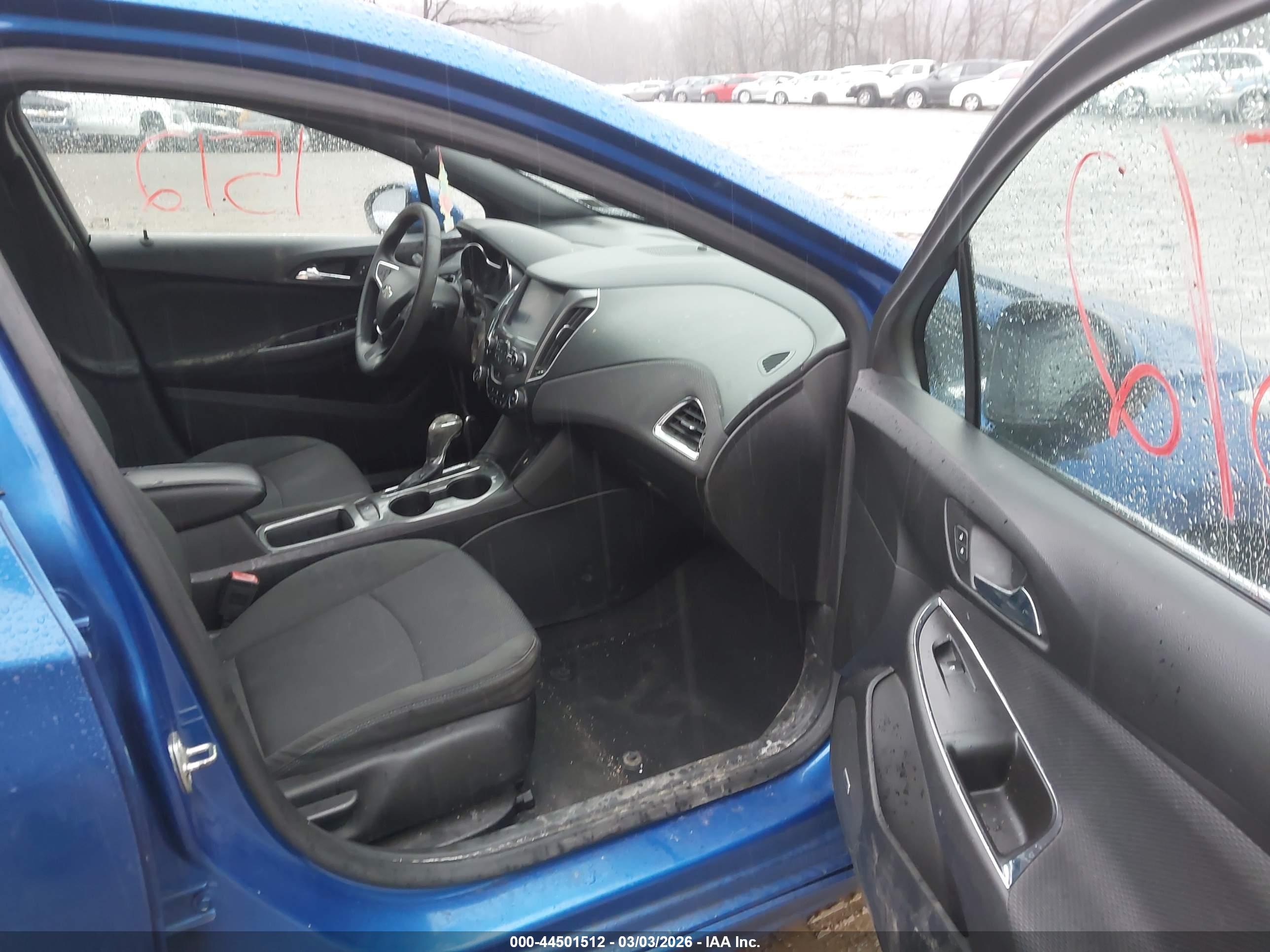 CHEVROLET CRUZE image 5