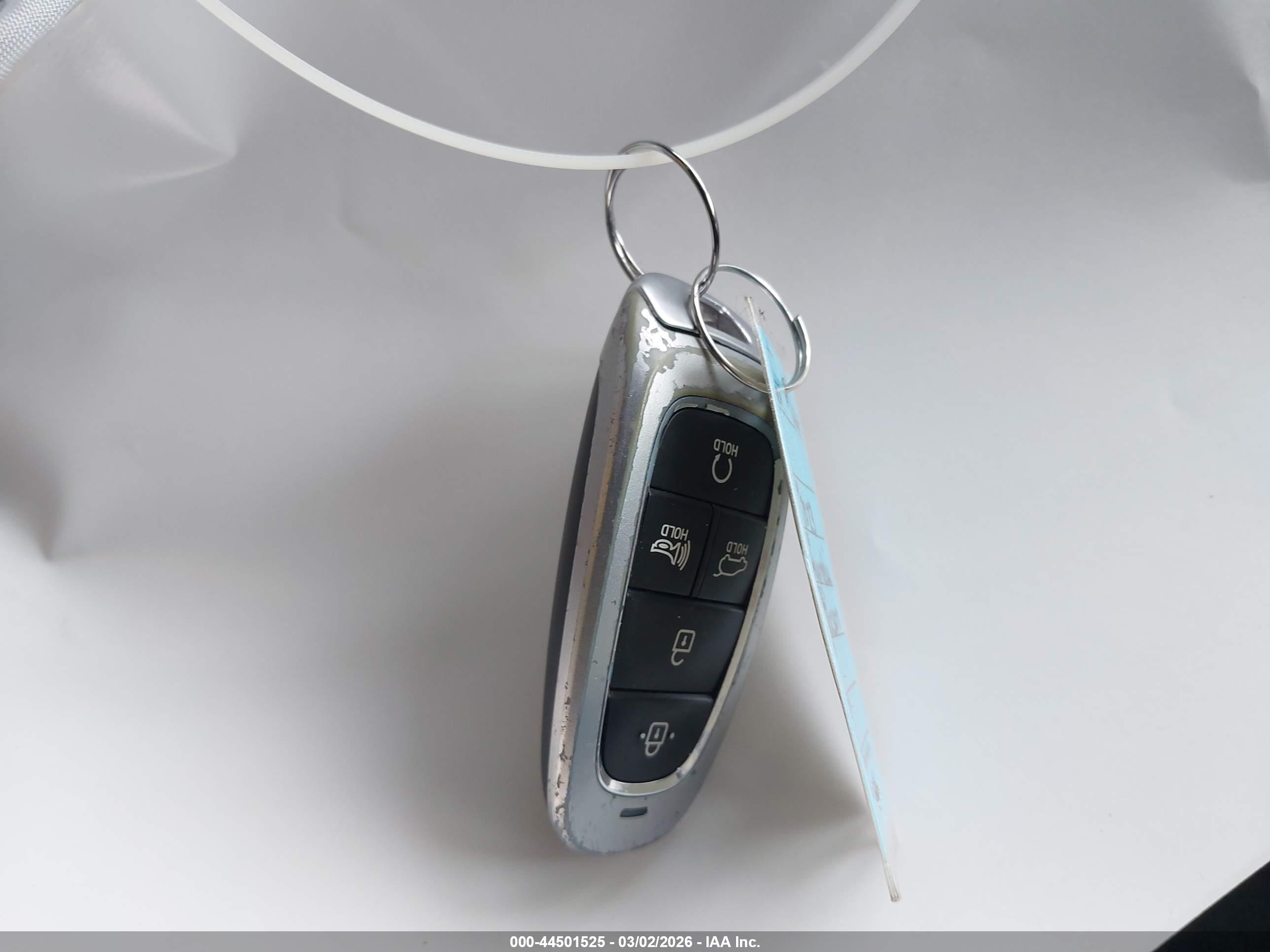 HYUNDAI TUCSON image 11