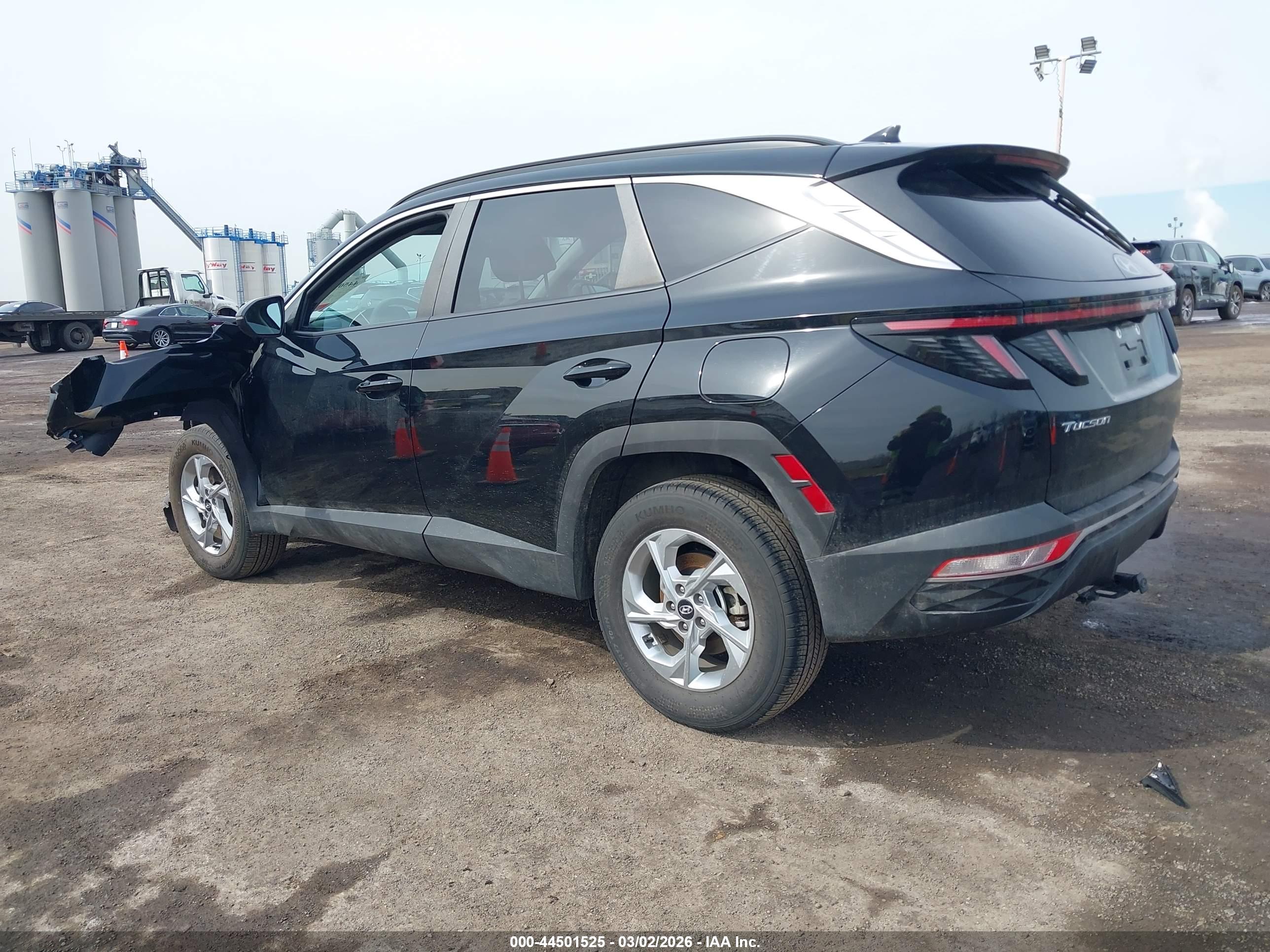 HYUNDAI TUCSON image 3