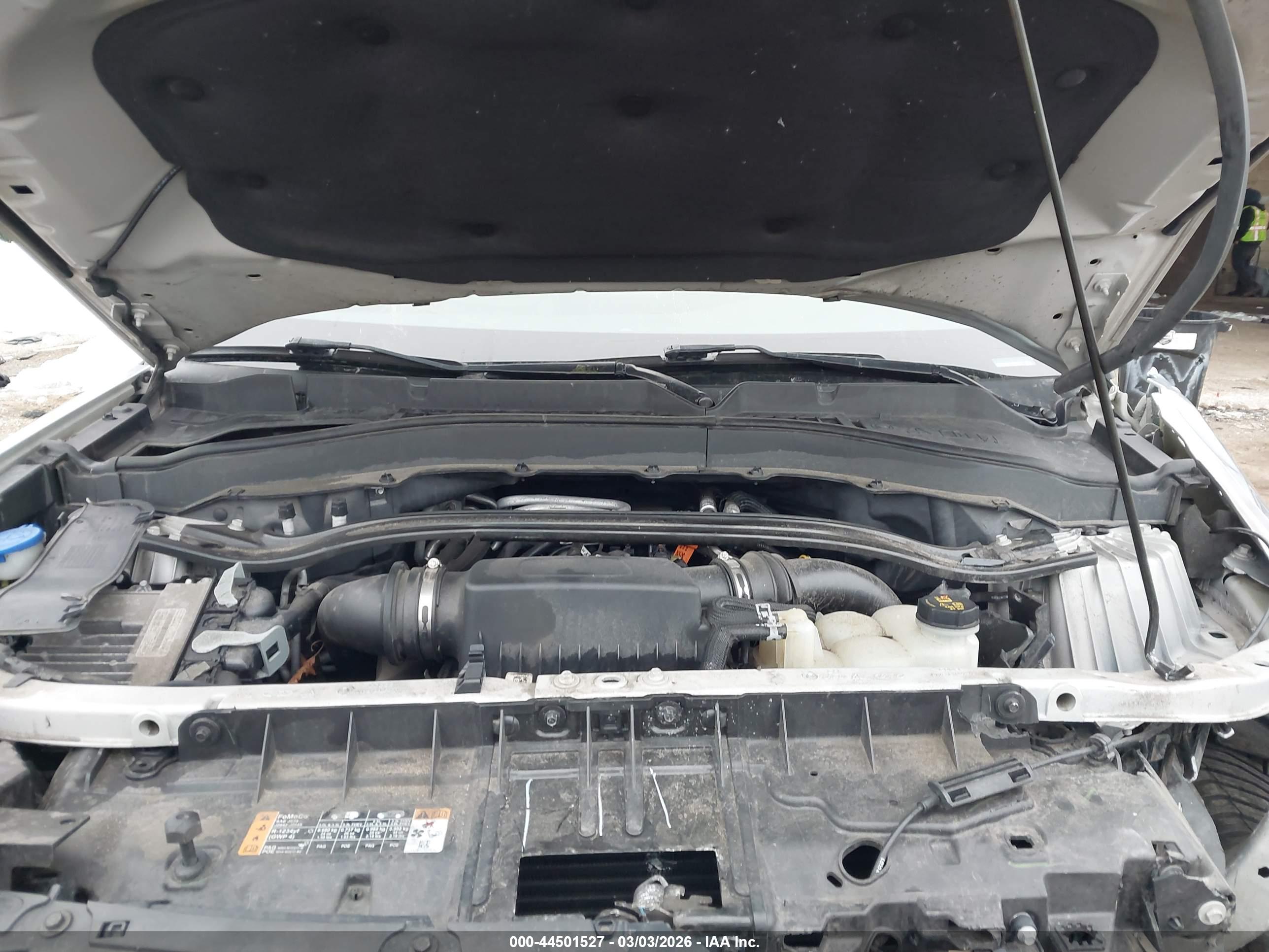 FORD EXPLORER image 10