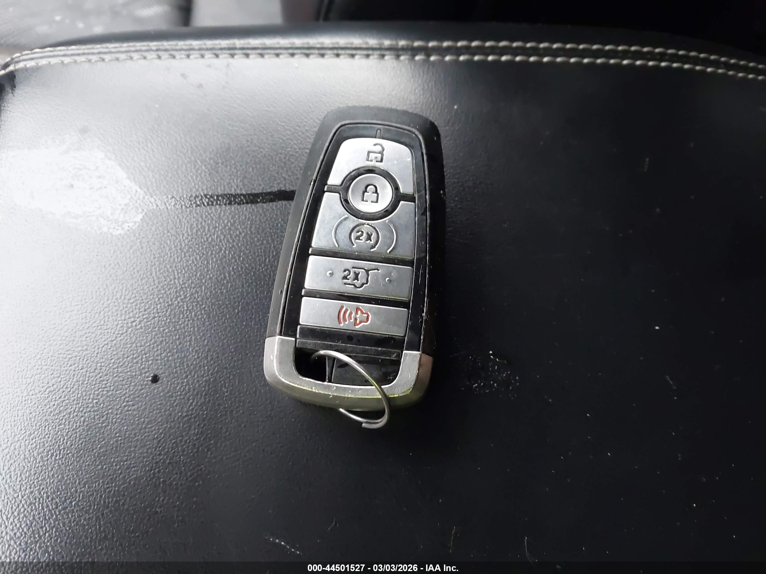 FORD EXPLORER image 11