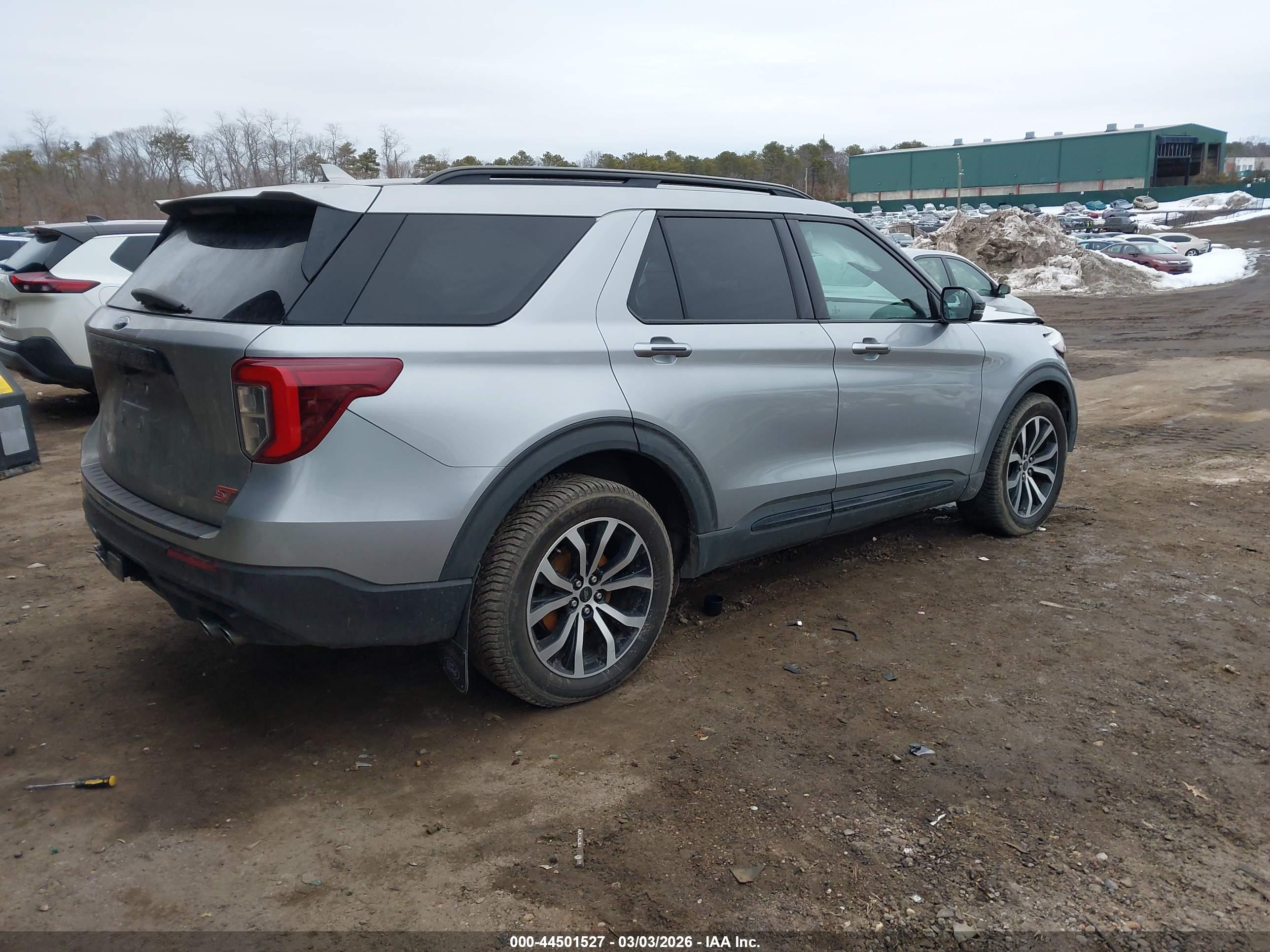 FORD EXPLORER image 4