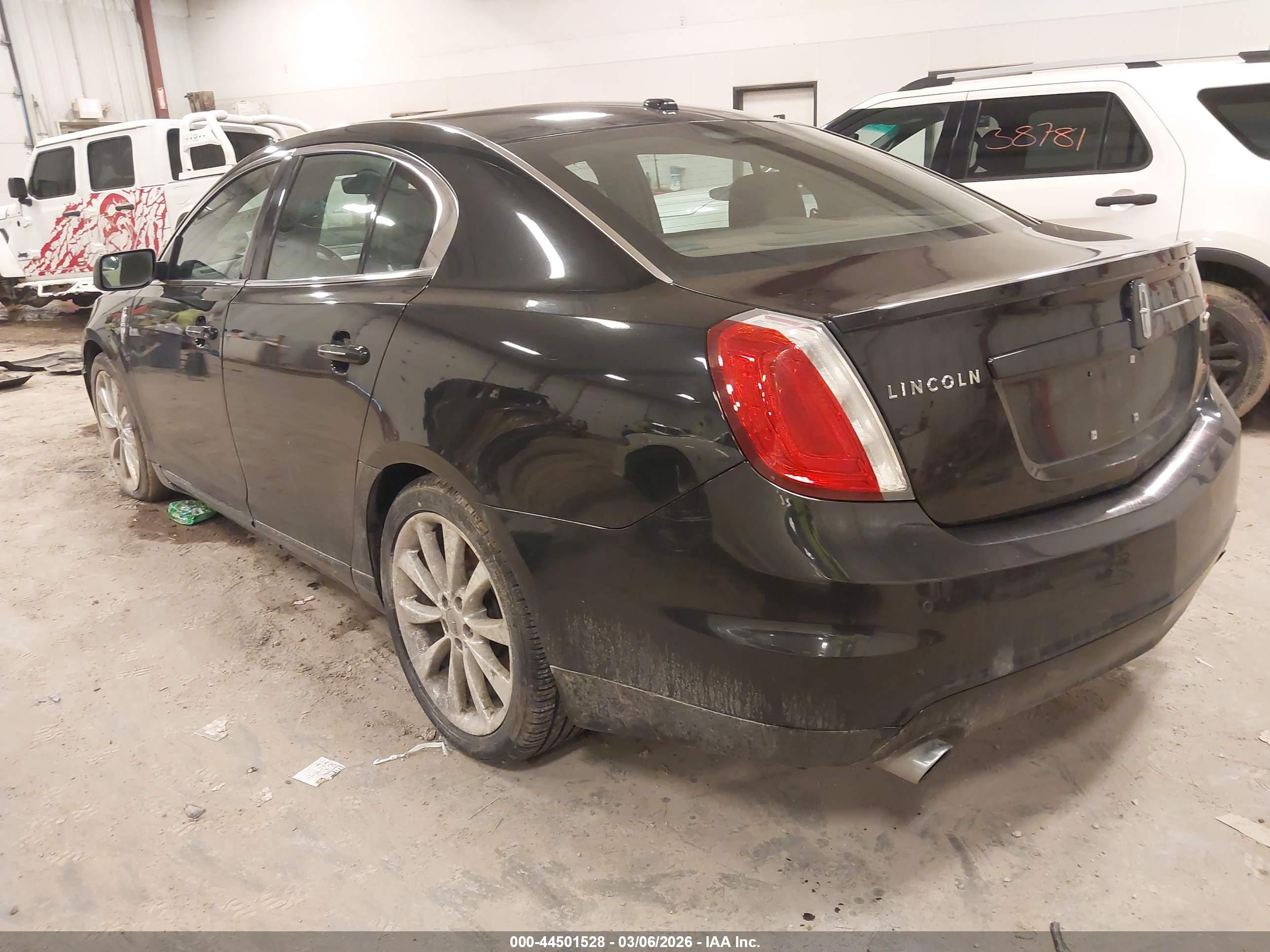 LINCOLN MKS image 3