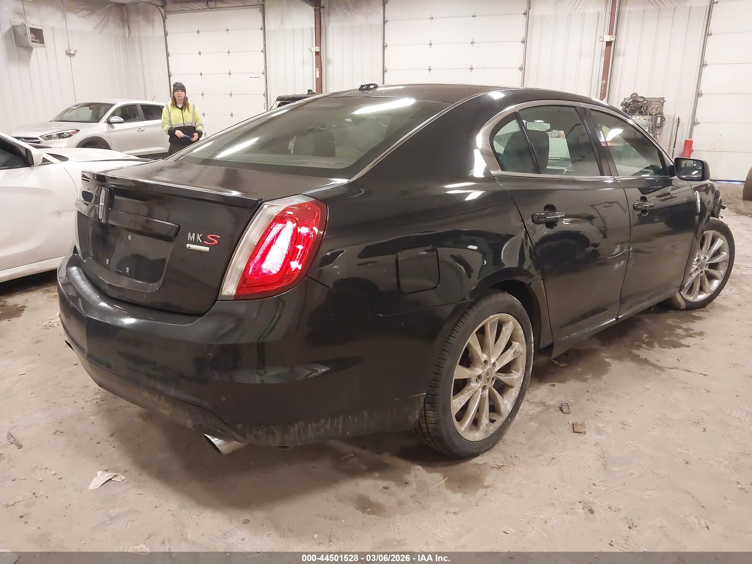 LINCOLN MKS image 4