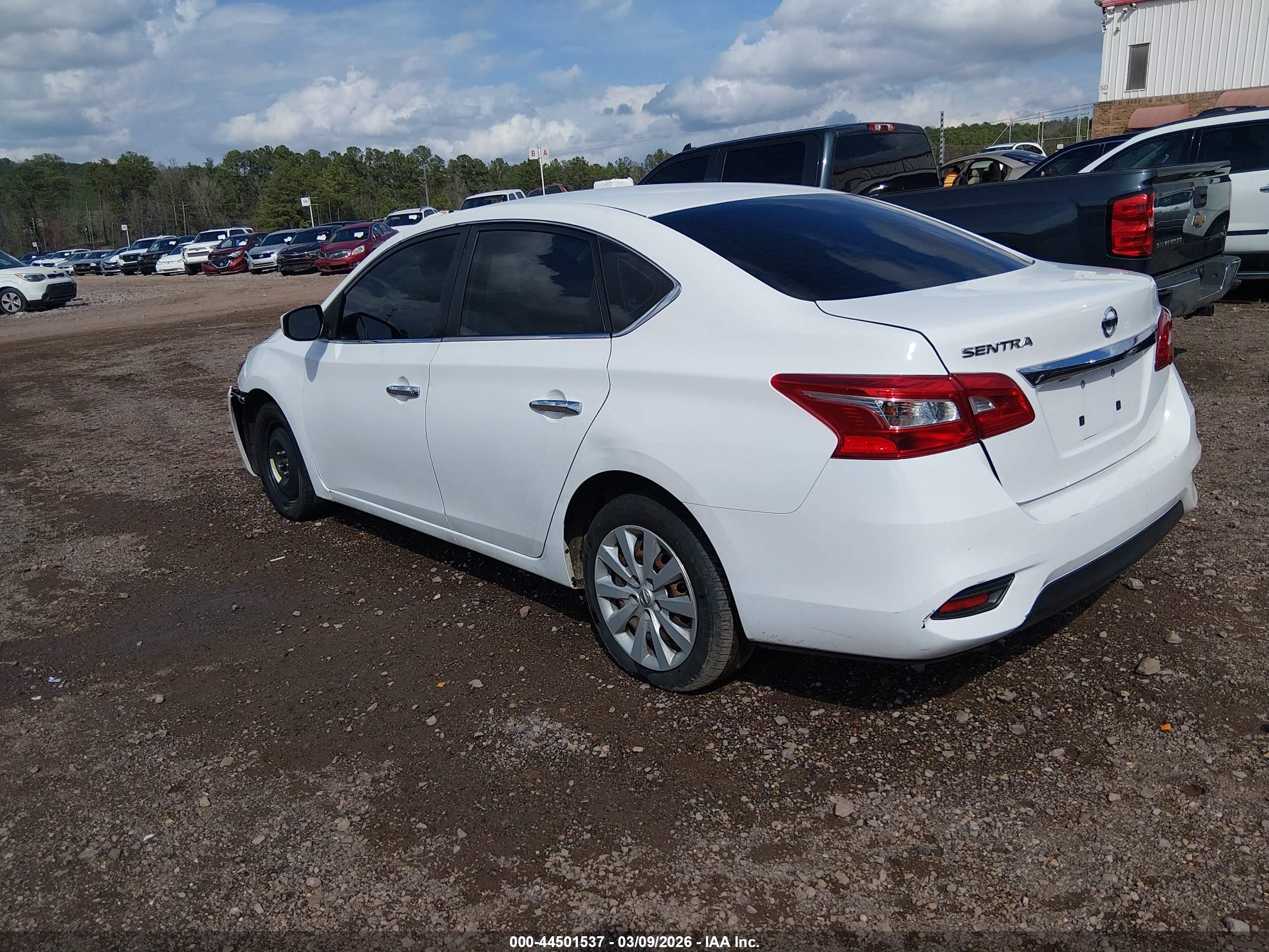 NISSAN SENTRA image 3